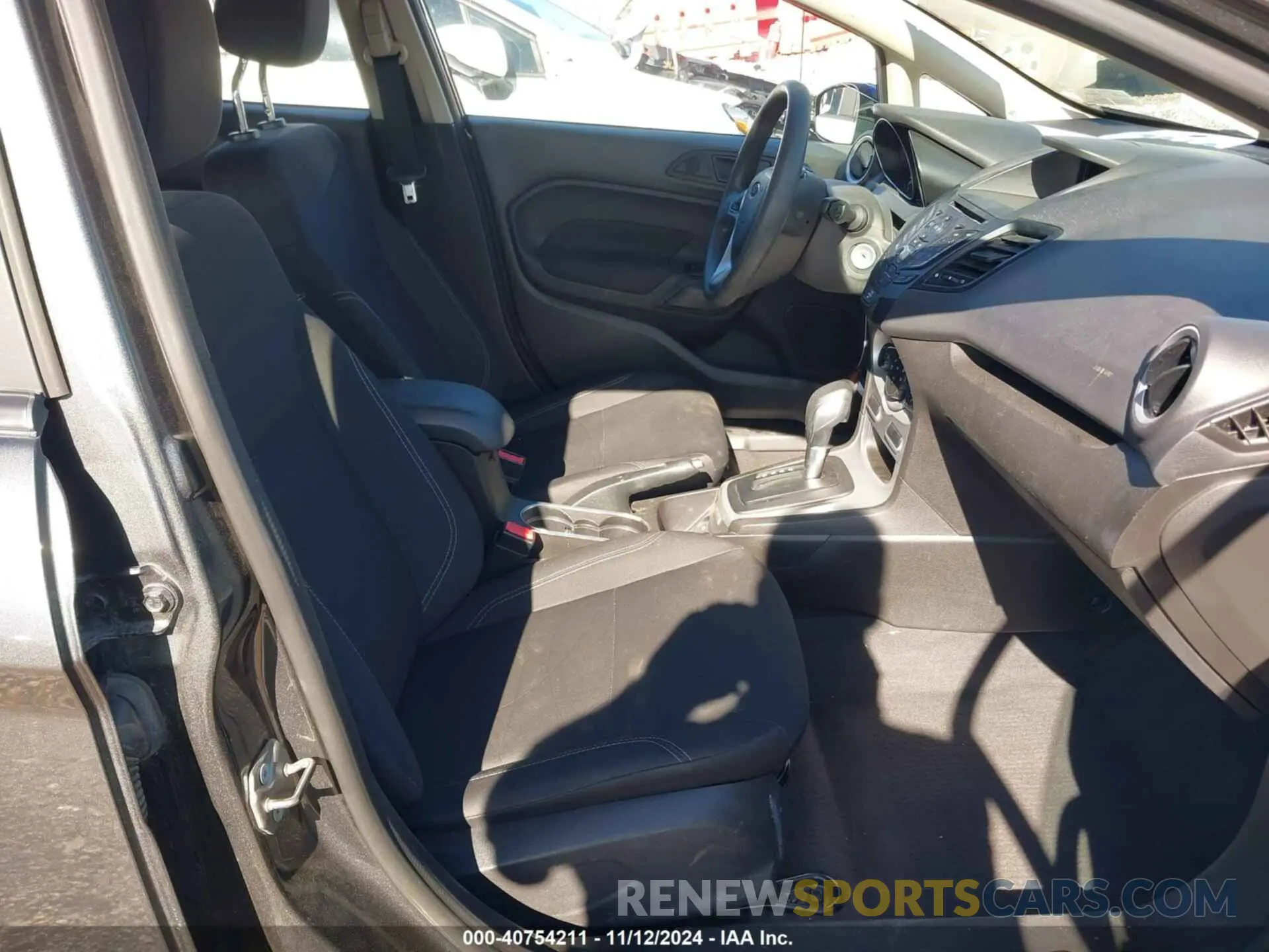 5 fotografías del automóvil dañado 3FADP4EJ7KM138162 FORD FIESTA 2019