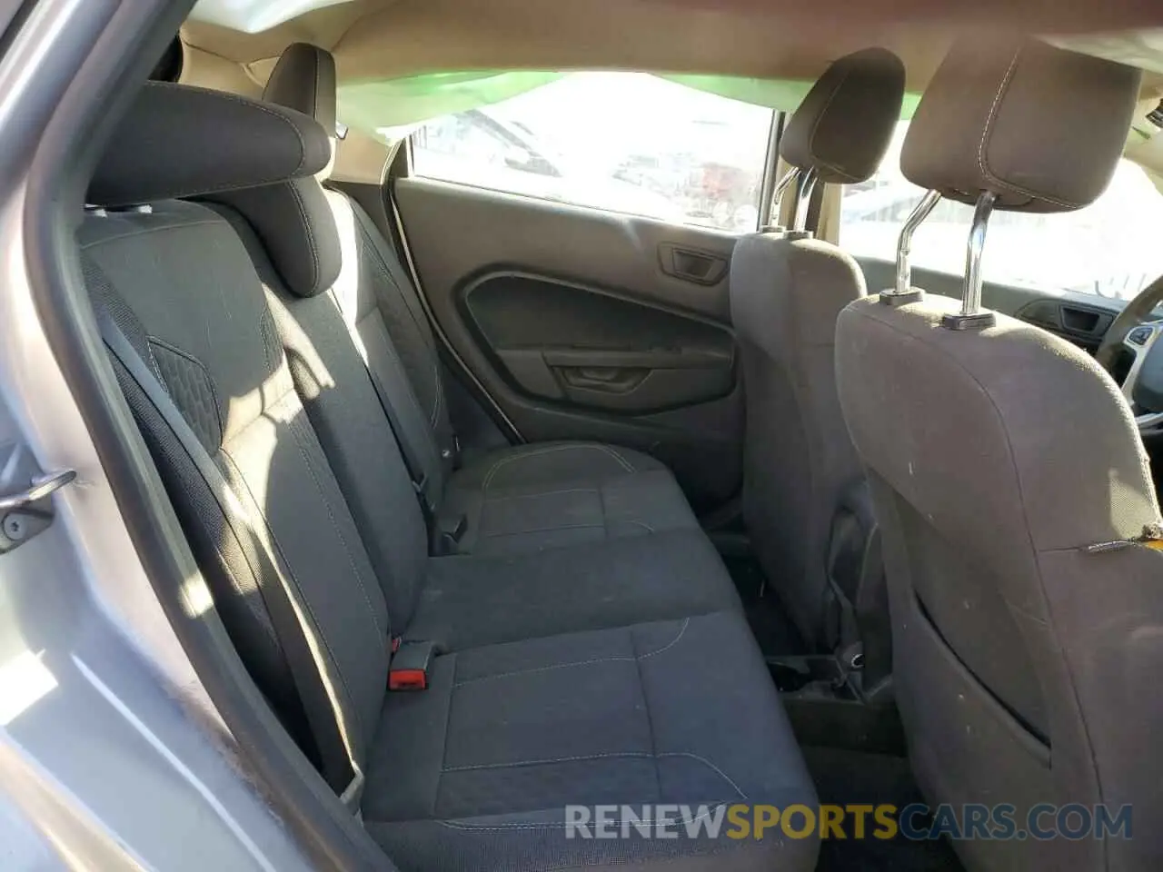 10 fotografías del automóvil dañado 3FADP4EJ8KM107227 FORD FIESTA 2019