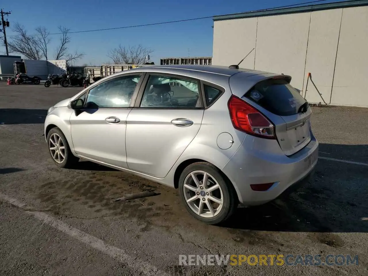 2 fotografías del automóvil dañado 3FADP4EJ8KM107227 FORD FIESTA 2019