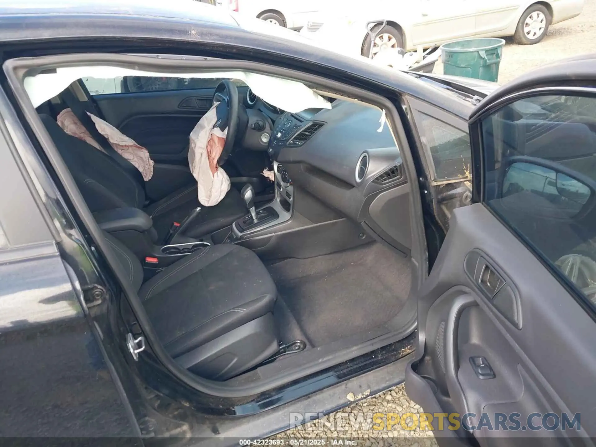5 fotografías del automóvil dañado 3FADP4EJ8KM113559 FORD FIESTA 2019