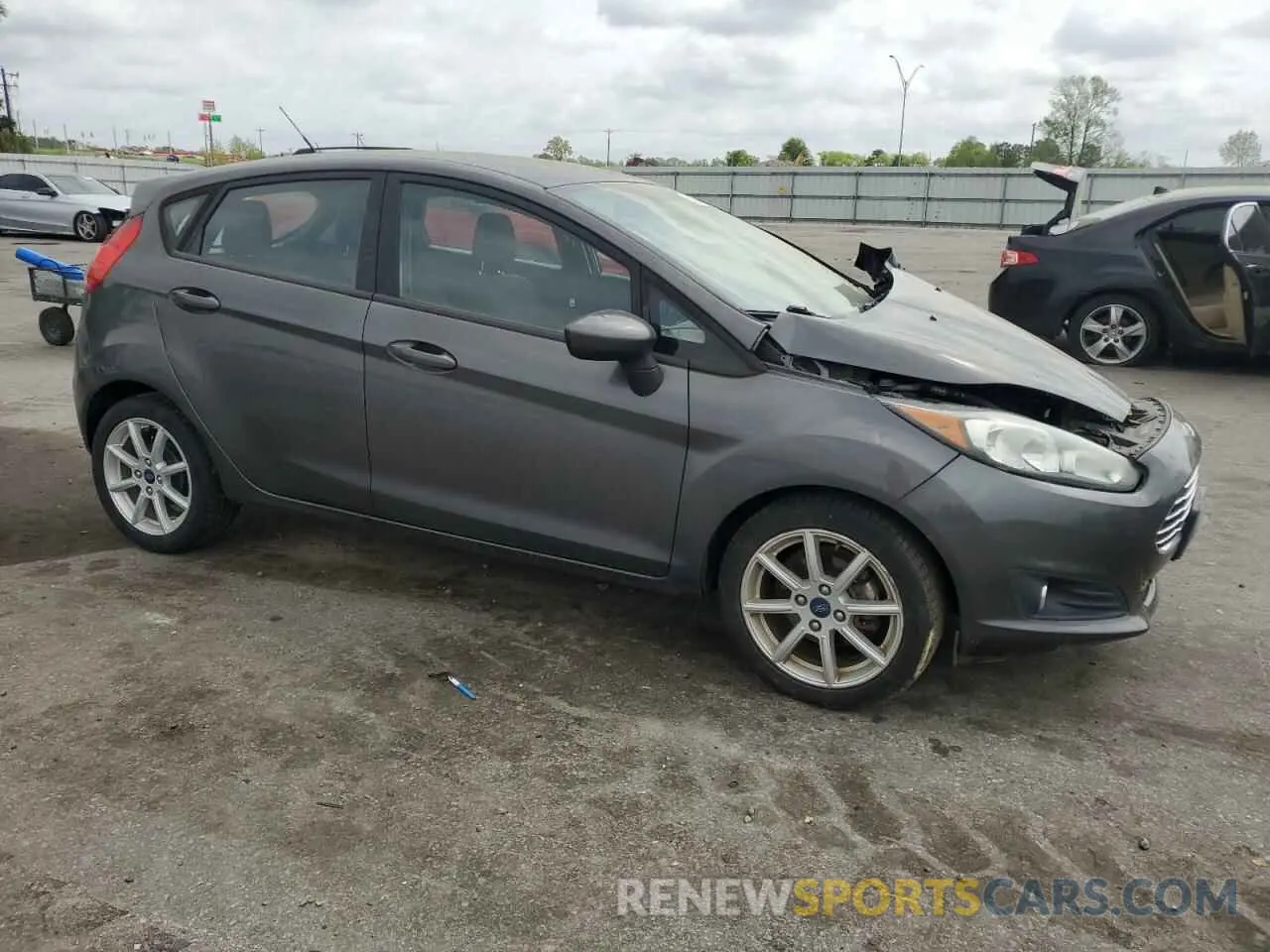 4 fotografías del automóvil dañado 3FADP4EJ8KM124318 FORD FIESTA 2019
