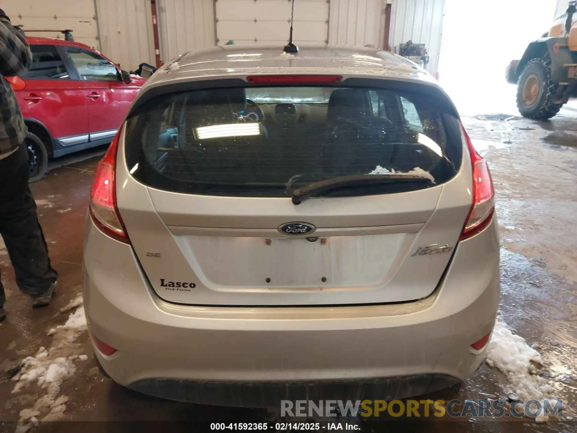 16 fotografías del automóvil dañado 3FADP4EJ8KM142043 FORD FIESTA 2019