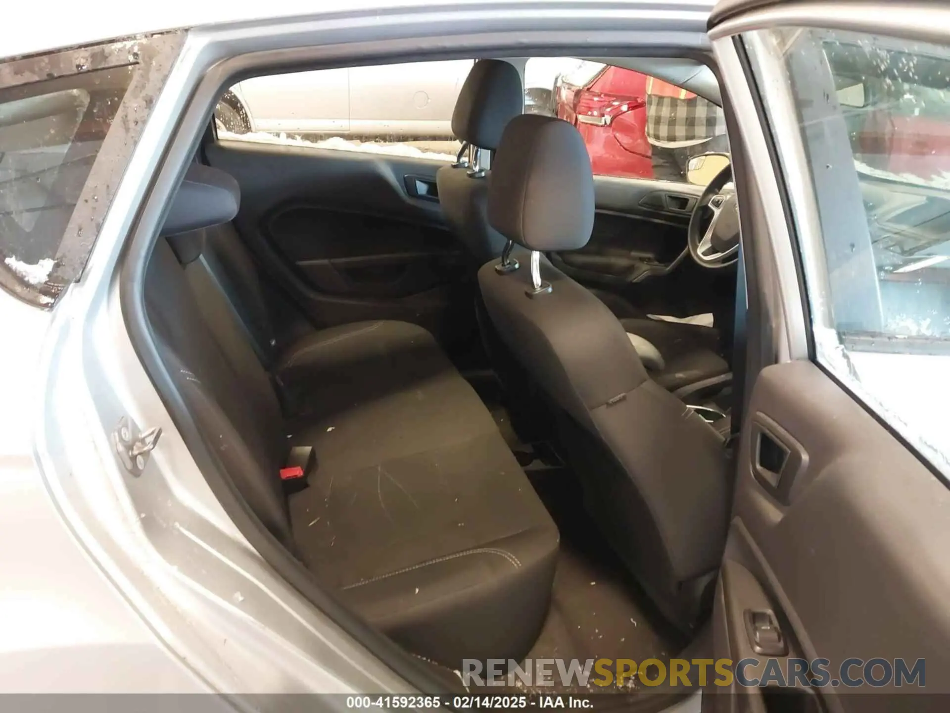 8 fotografías del automóvil dañado 3FADP4EJ8KM142043 FORD FIESTA 2019
