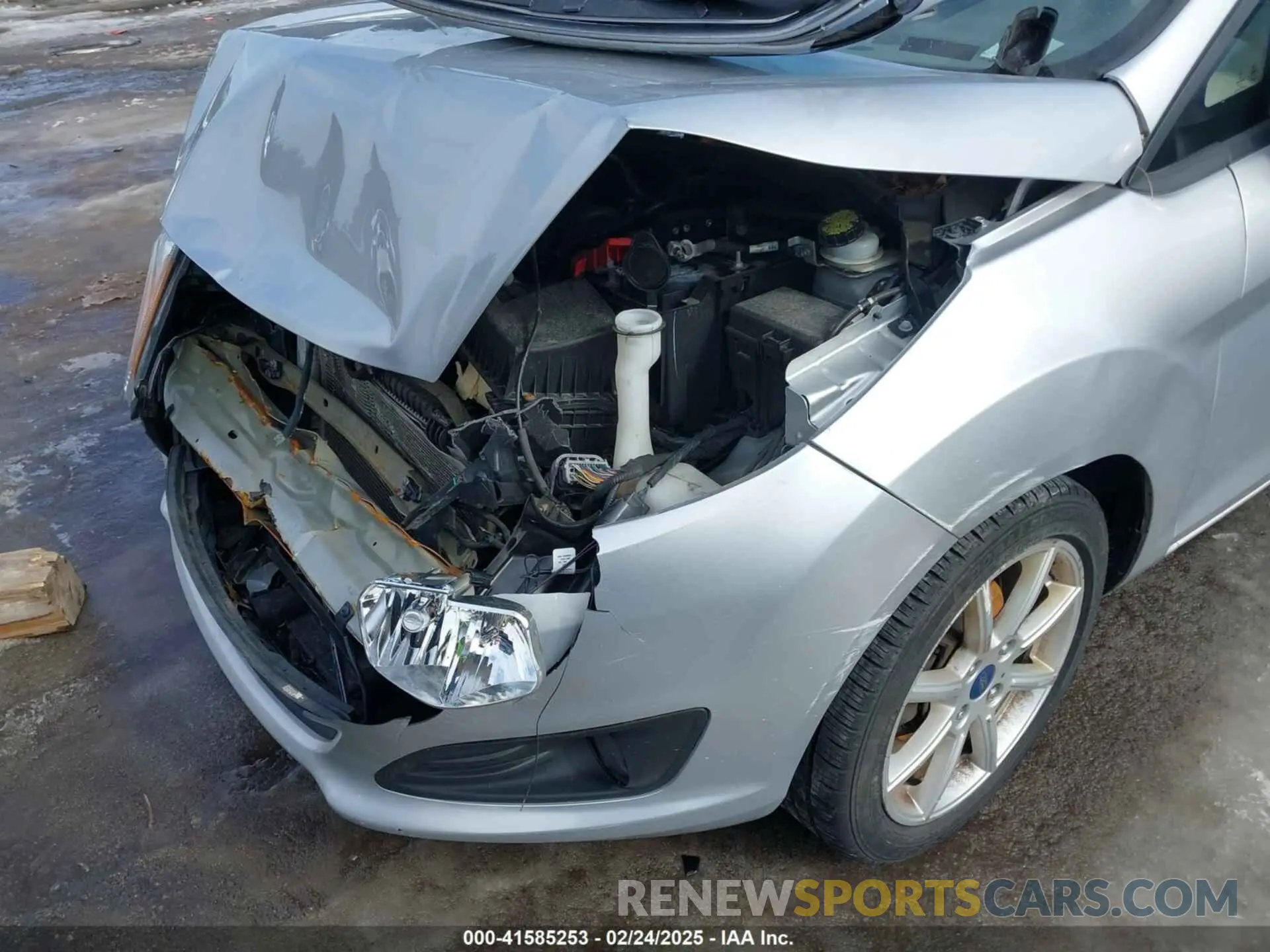 16 fotografías del automóvil dañado 3FADP4EJ8KM149929 FORD FIESTA 2019