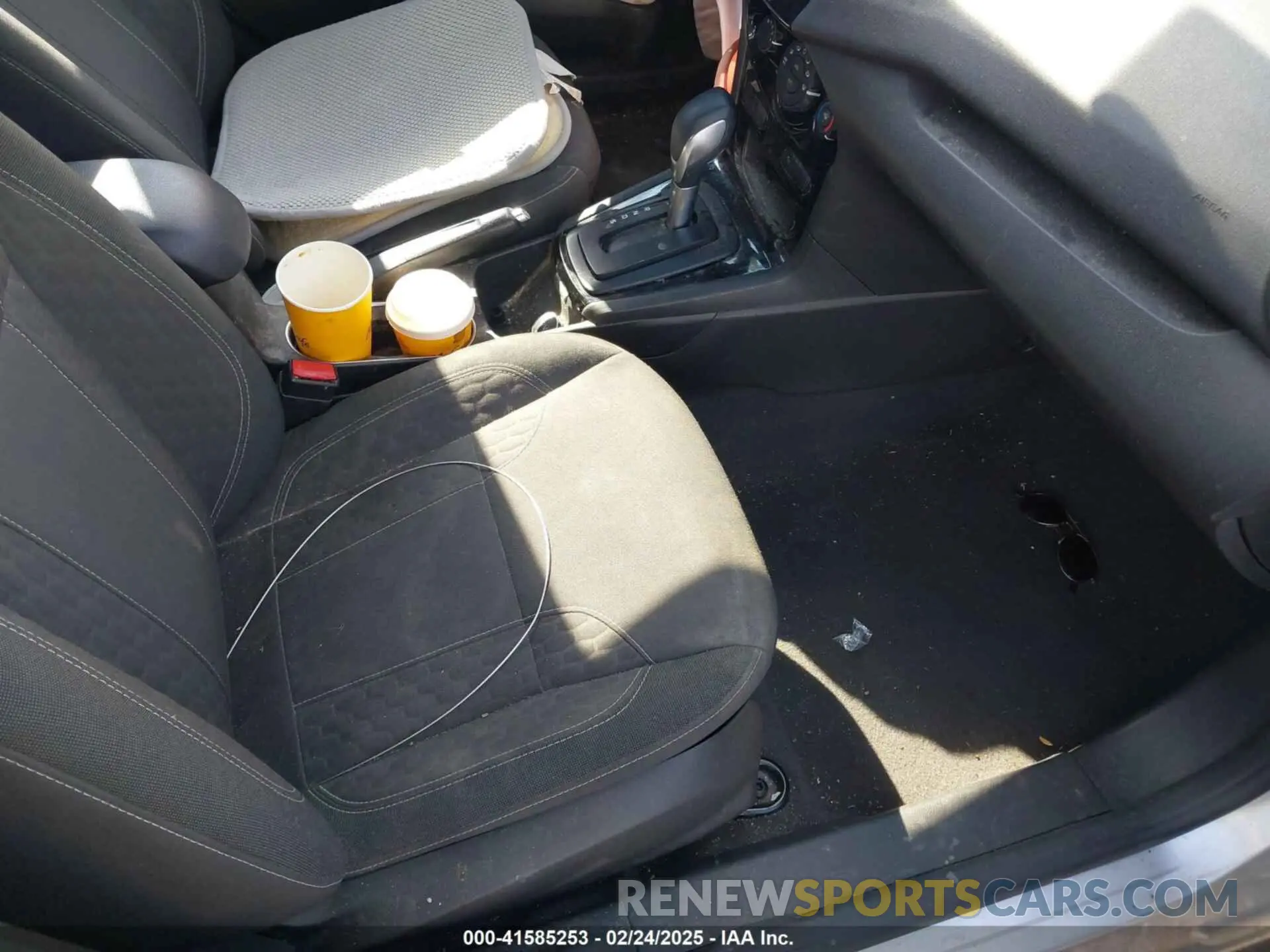 5 fotografías del automóvil dañado 3FADP4EJ8KM149929 FORD FIESTA 2019