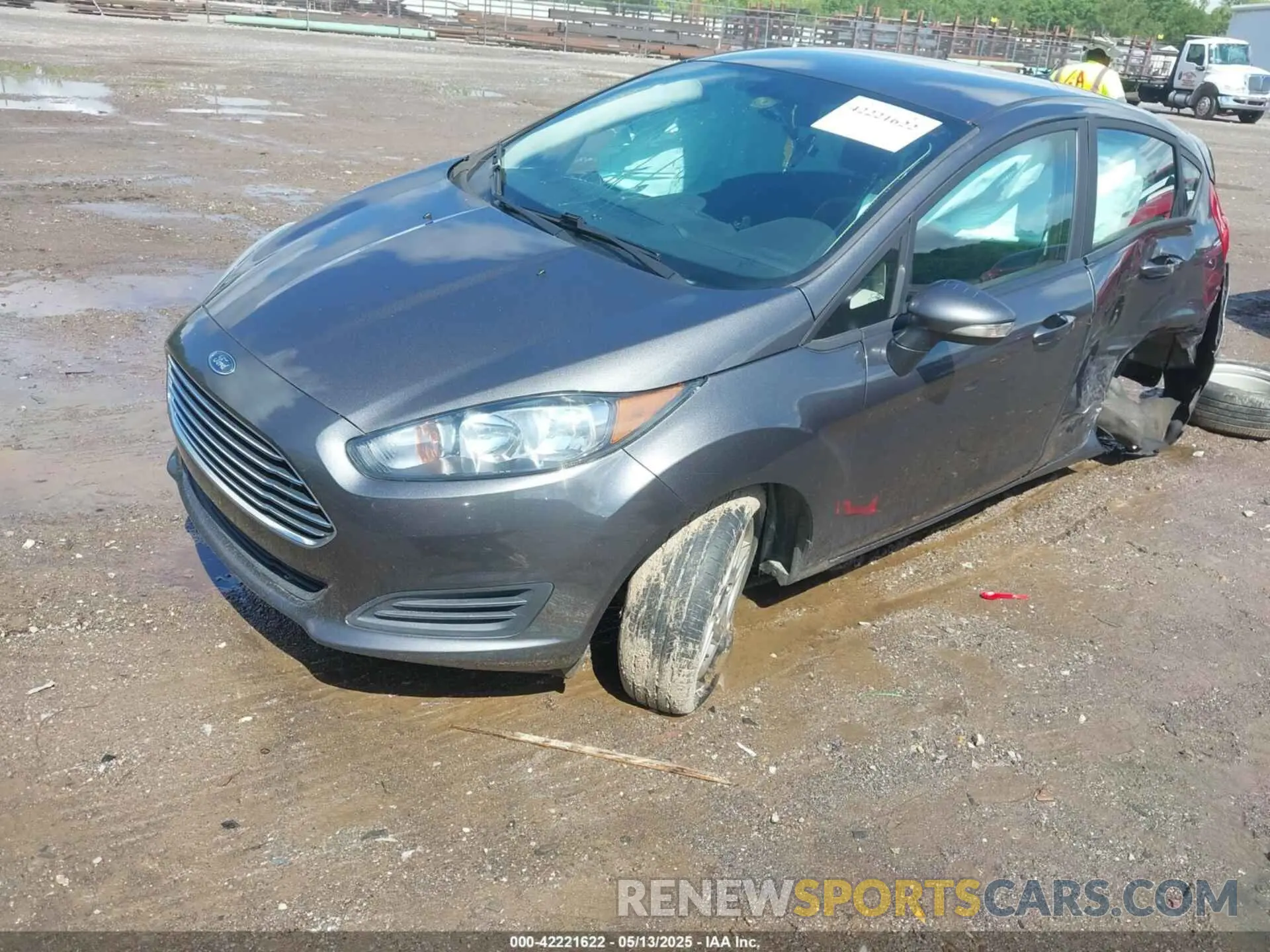 2 fotografías del automóvil dañado 3FADP4EJ9KM125252 FORD FIESTA 2019