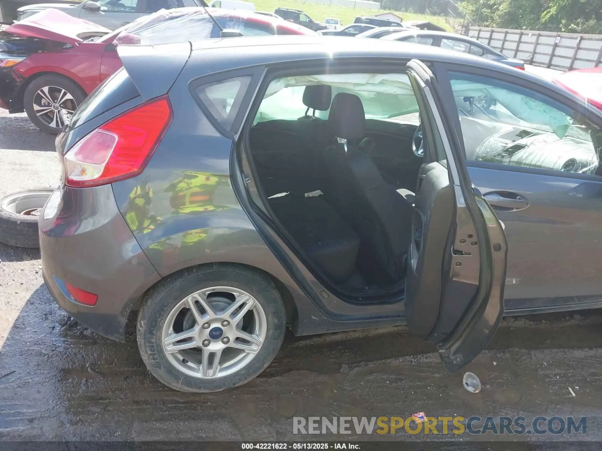 8 fotografías del automóvil dañado 3FADP4EJ9KM125252 FORD FIESTA 2019