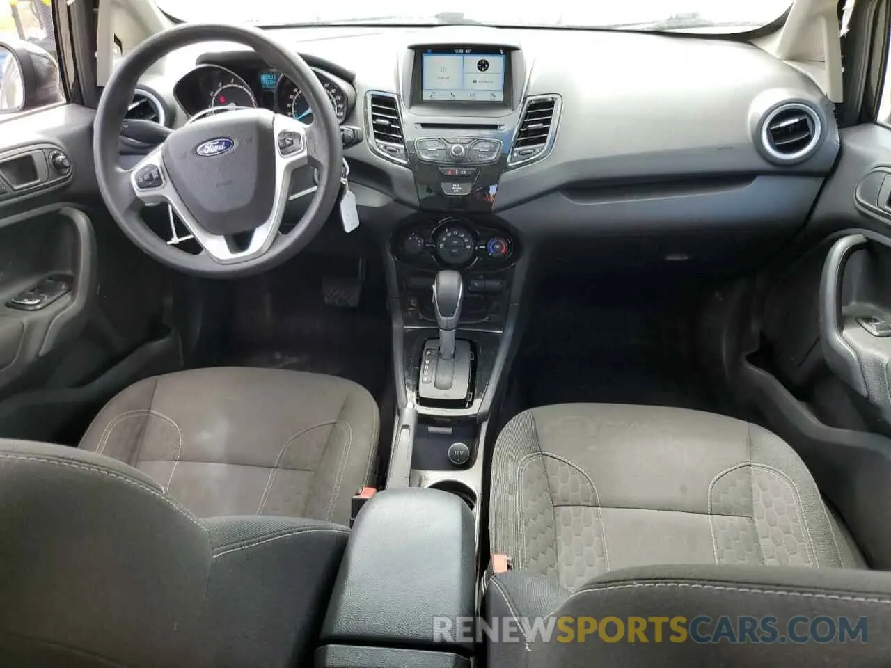 8 fotografías del automóvil dañado 3FADP4EJ9KM133335 FORD FIESTA 2019