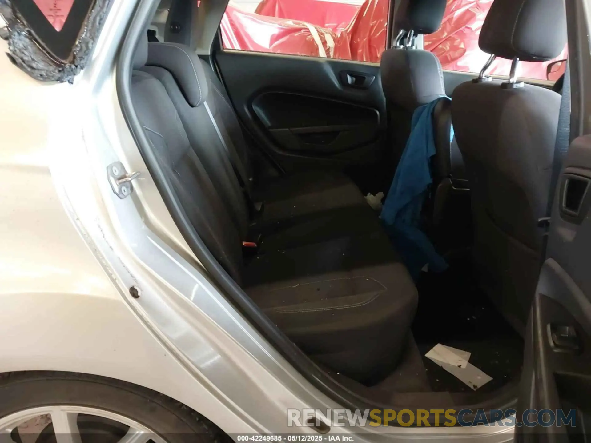 8 fotografías del automóvil dañado 3FADP4EJXKM130668 FORD FIESTA 2019