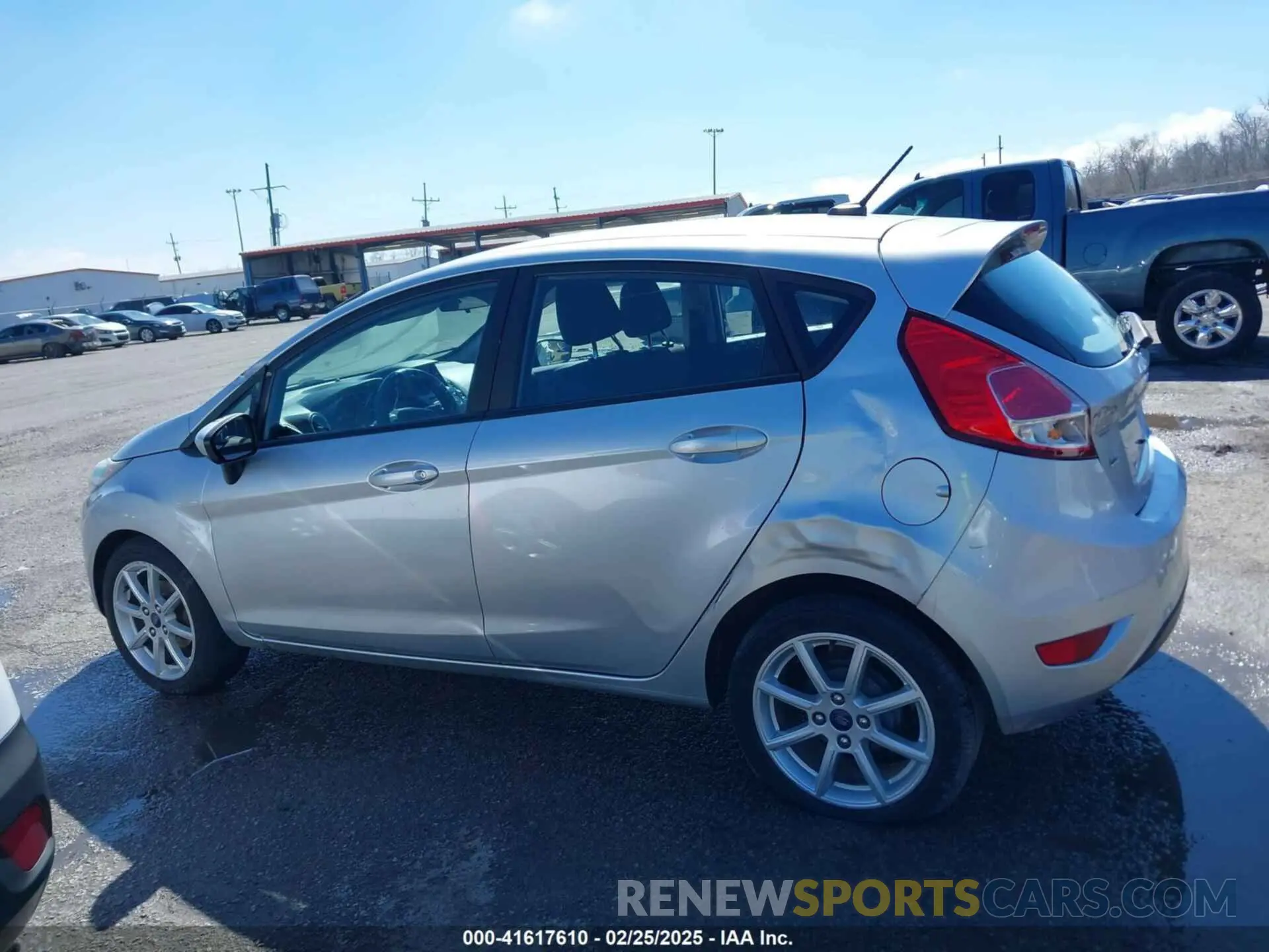 14 fotografías del automóvil dañado 3FADP4EJXKM149396 FORD FIESTA 2019