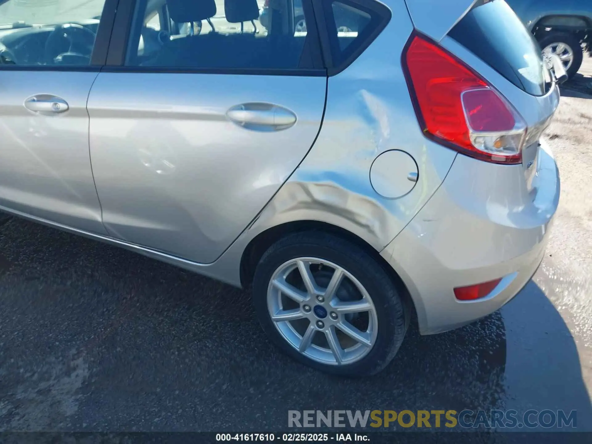 6 fotografías del automóvil dañado 3FADP4EJXKM149396 FORD FIESTA 2019