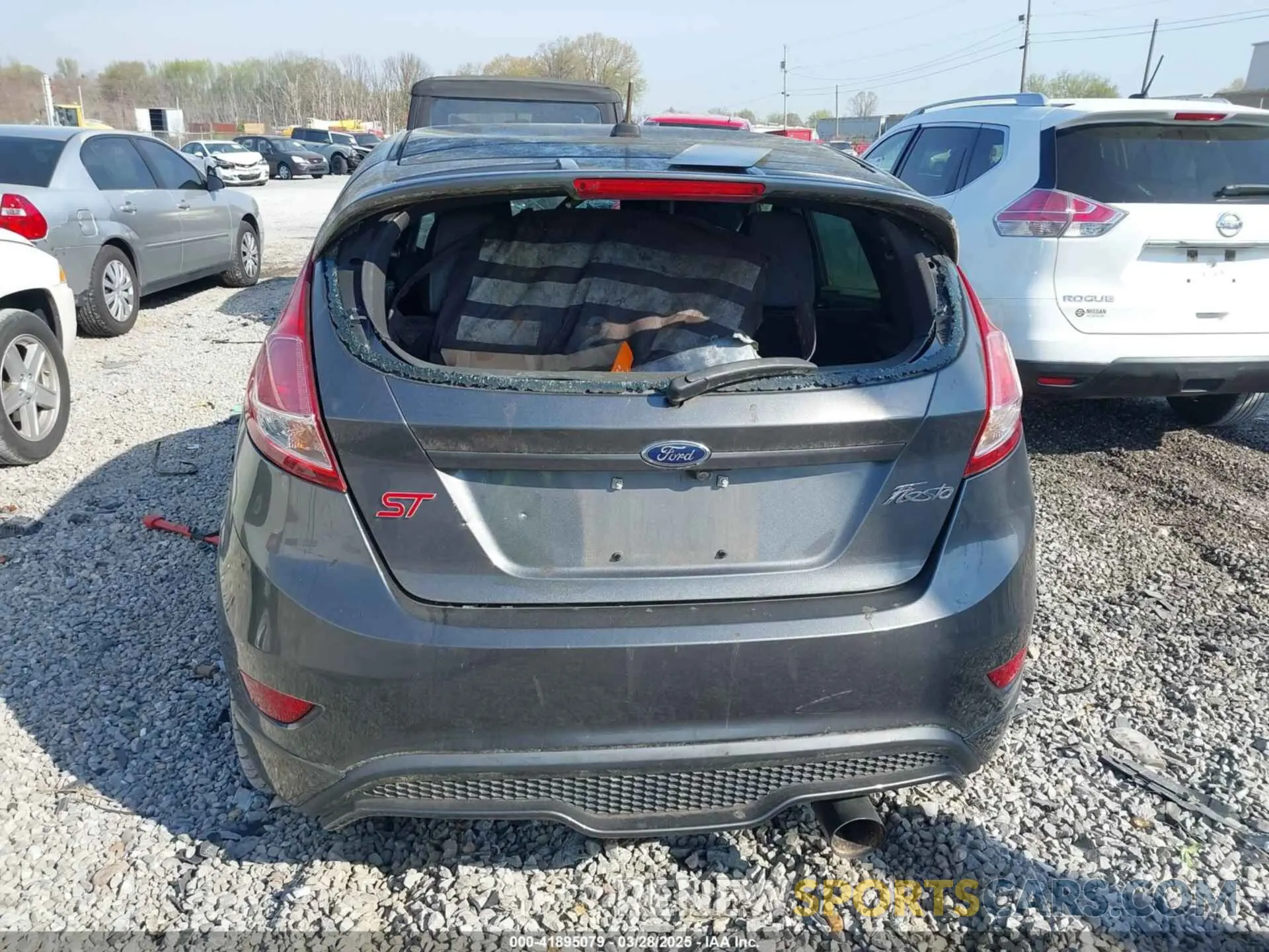 15 fotografías del automóvil dañado 3FADP4GX5KM141899 FORD FIESTA 2019