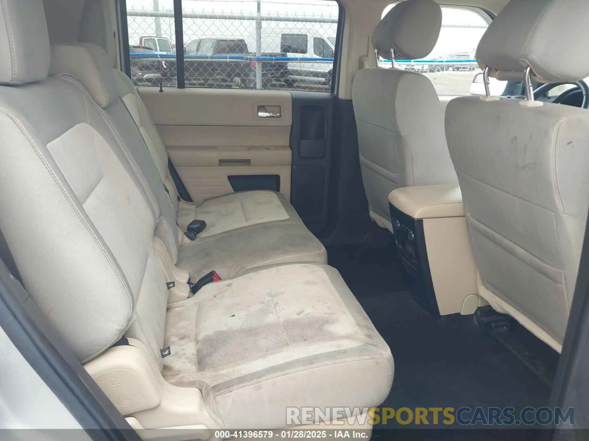 8 fotografías del automóvil dañado 2FMGK5B82KBA23902 FORD FLEX 2019