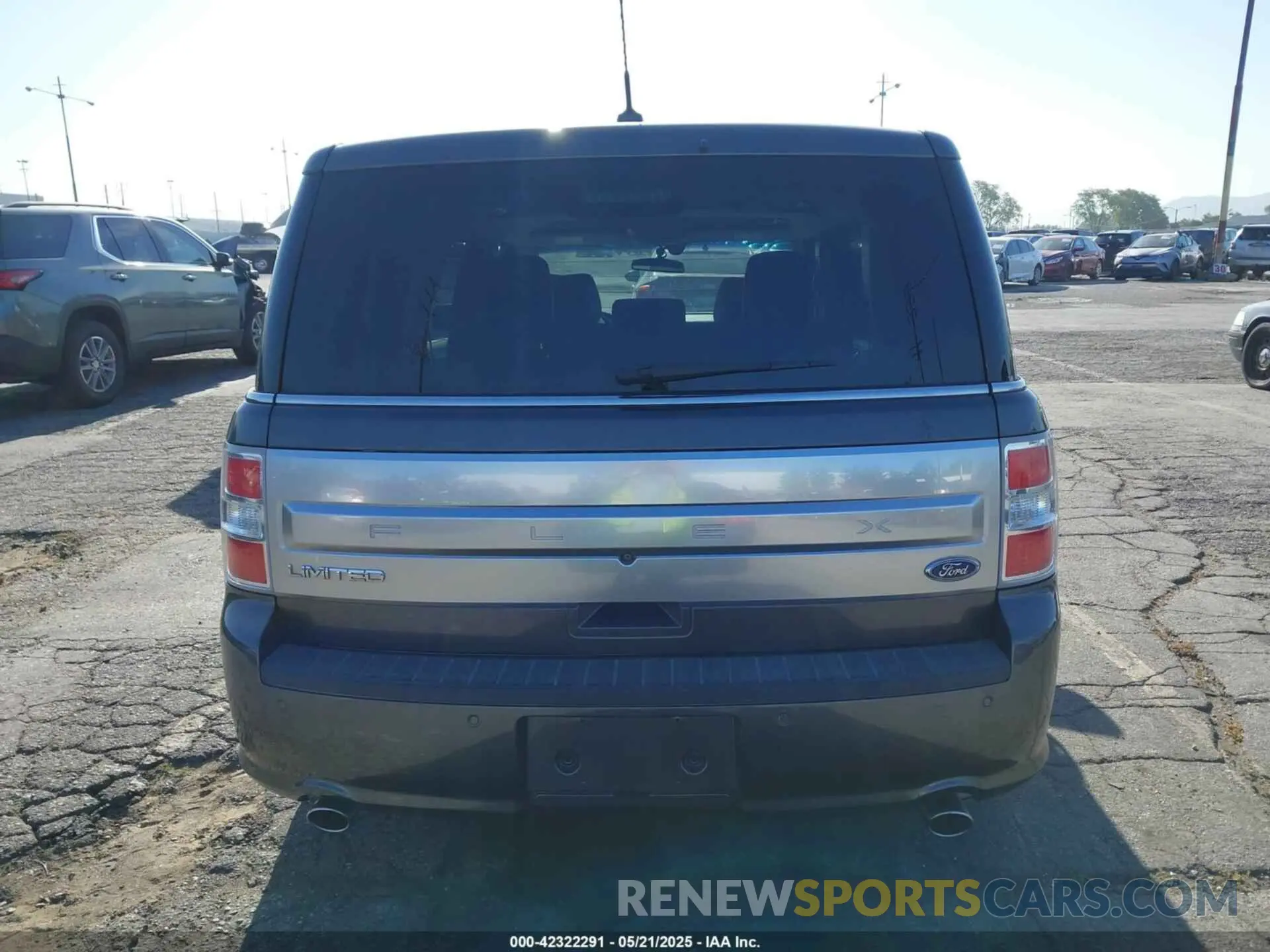 16 fotografías del automóvil dañado 2FMGK5D86KBA03228 FORD FLEX 2019