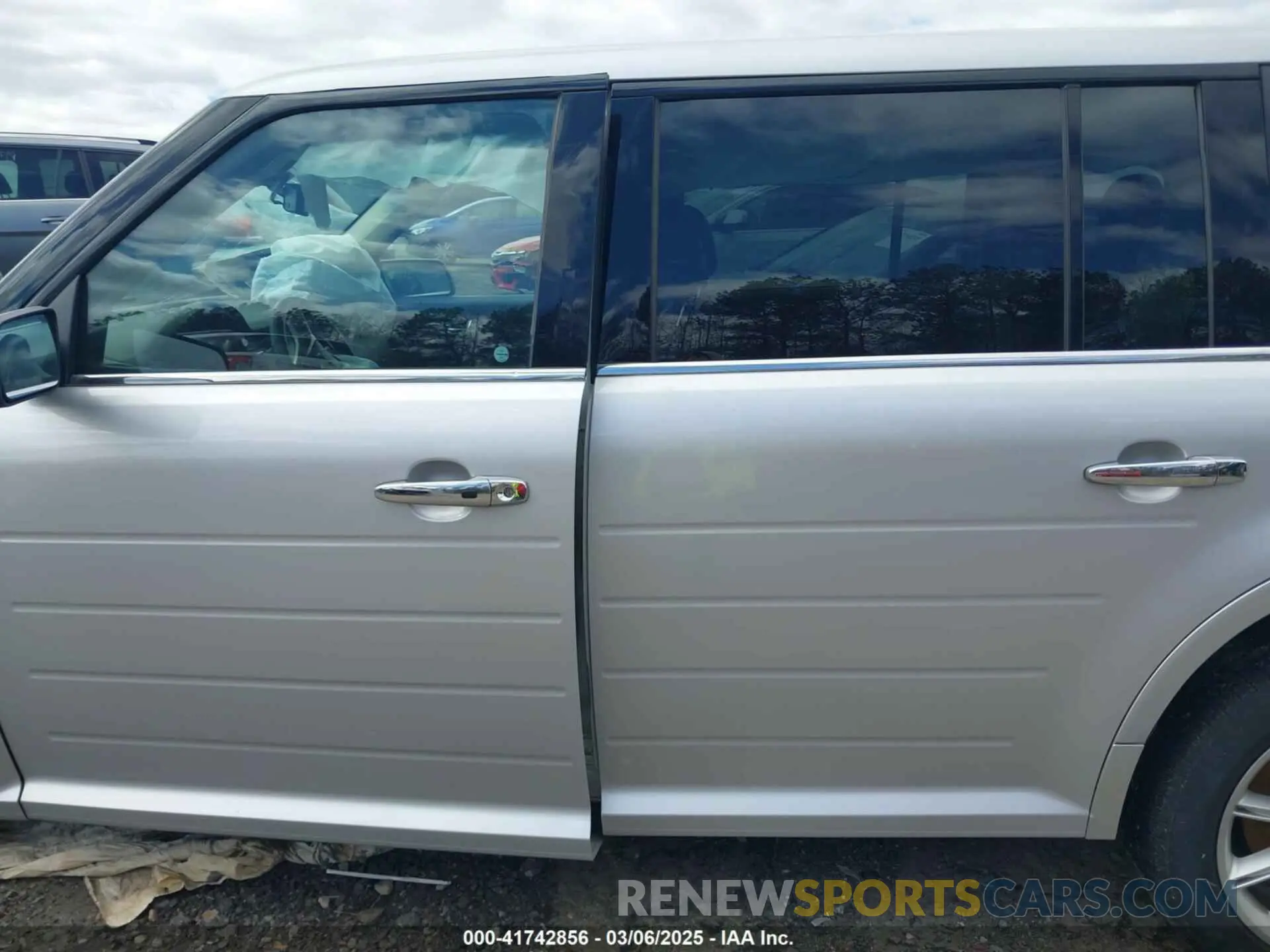 14 fotografías del automóvil dañado 2FMGK5D87KBA19647 FORD FLEX 2019