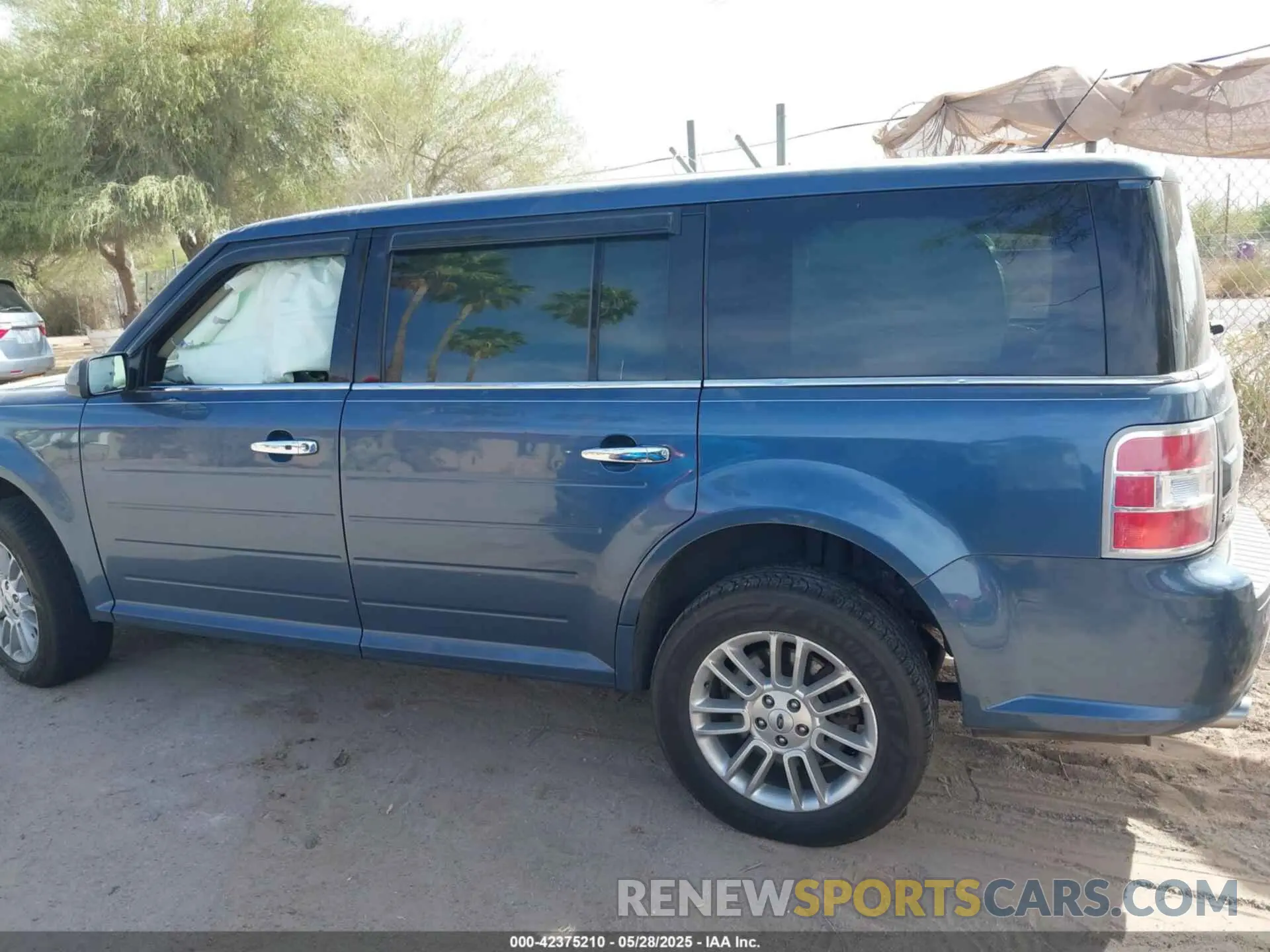 14 fotografías del automóvil dañado 2FMHK6C88KBA07373 FORD FLEX 2019