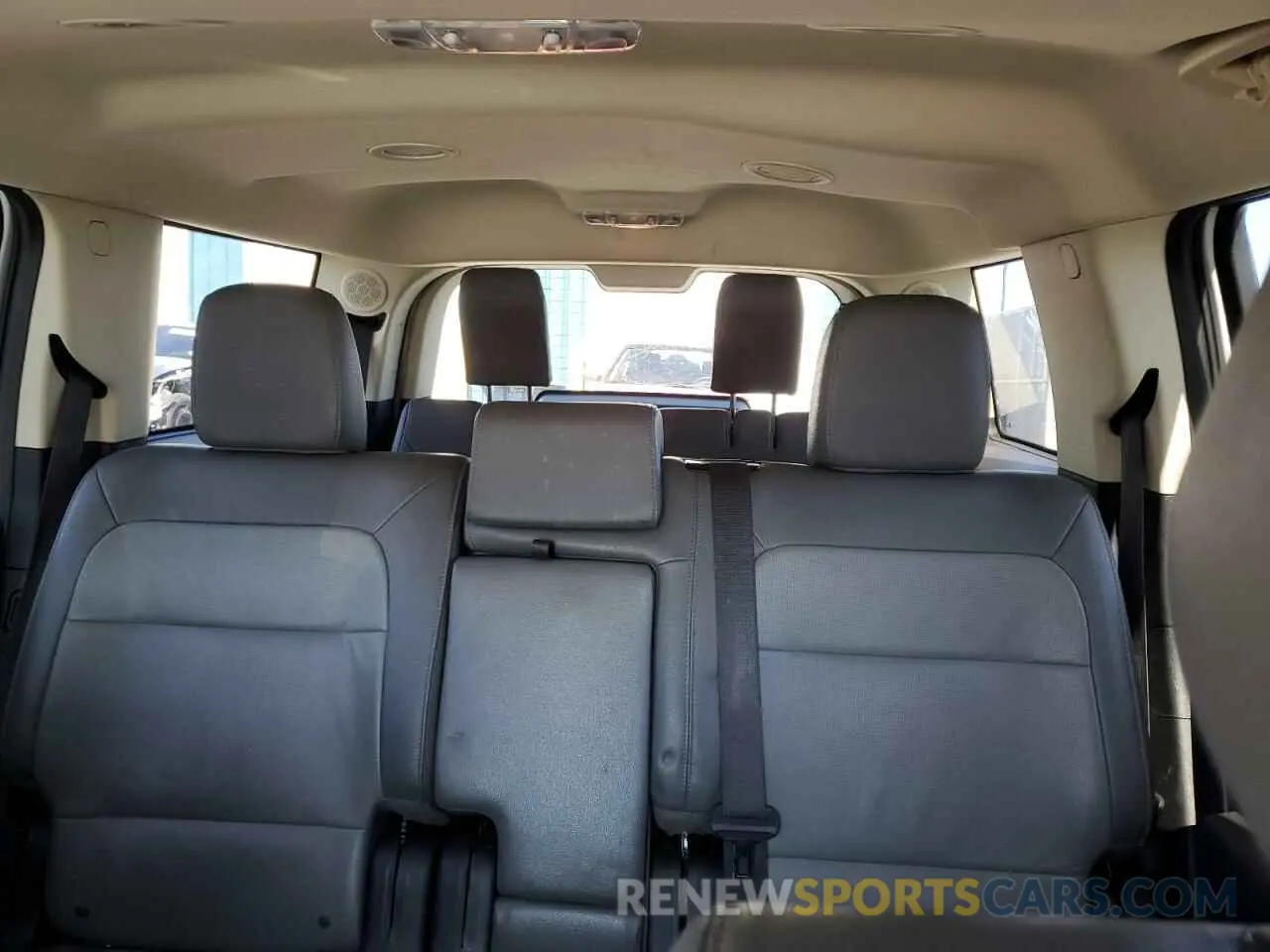 10 fotografías del automóvil dañado 2FMHK6D84KBA03383 FORD FLEX 2019