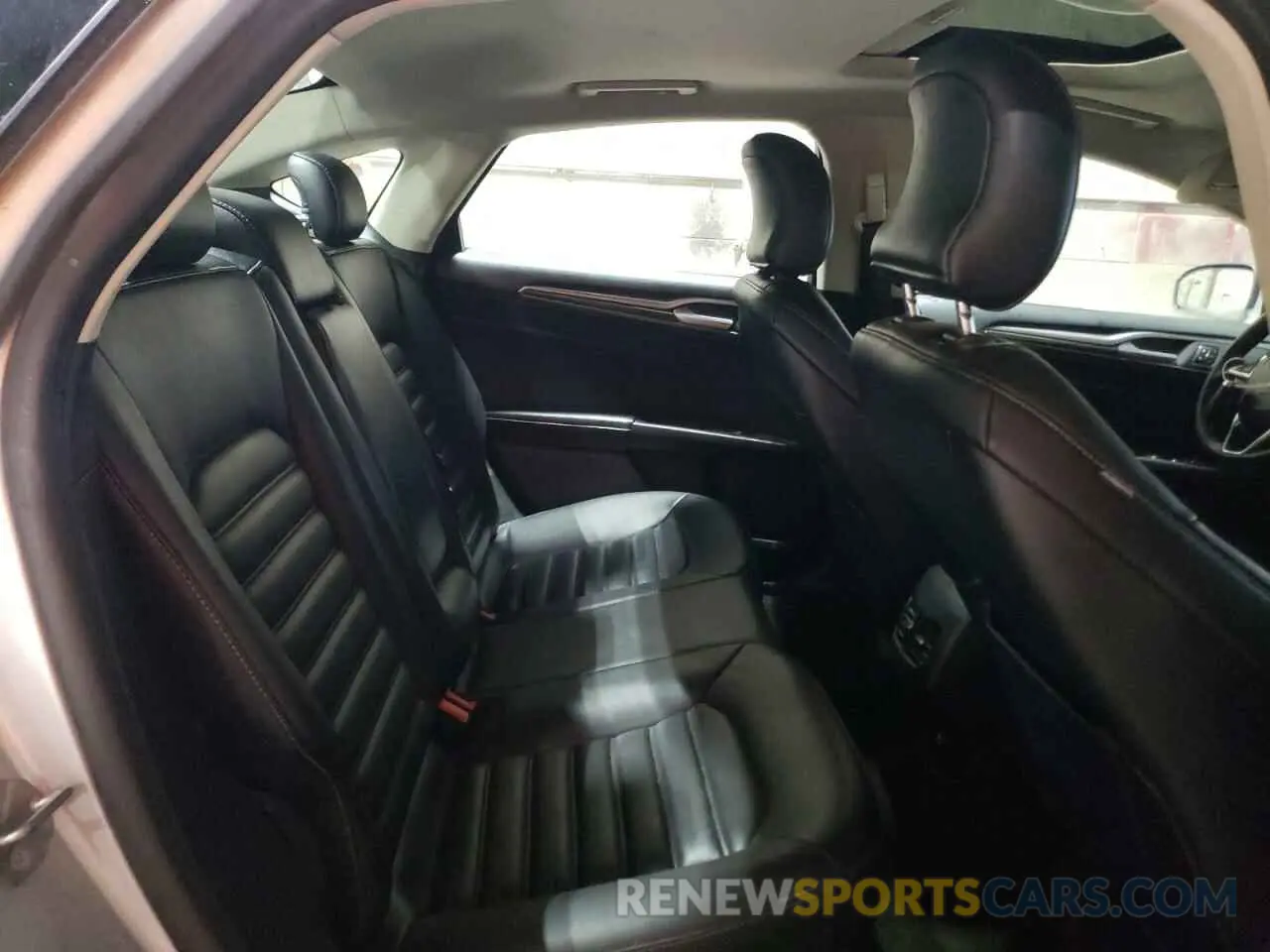 10 fotografías del automóvil dañado 3FA6P0CD0KR238296 FORD FUSION 2019