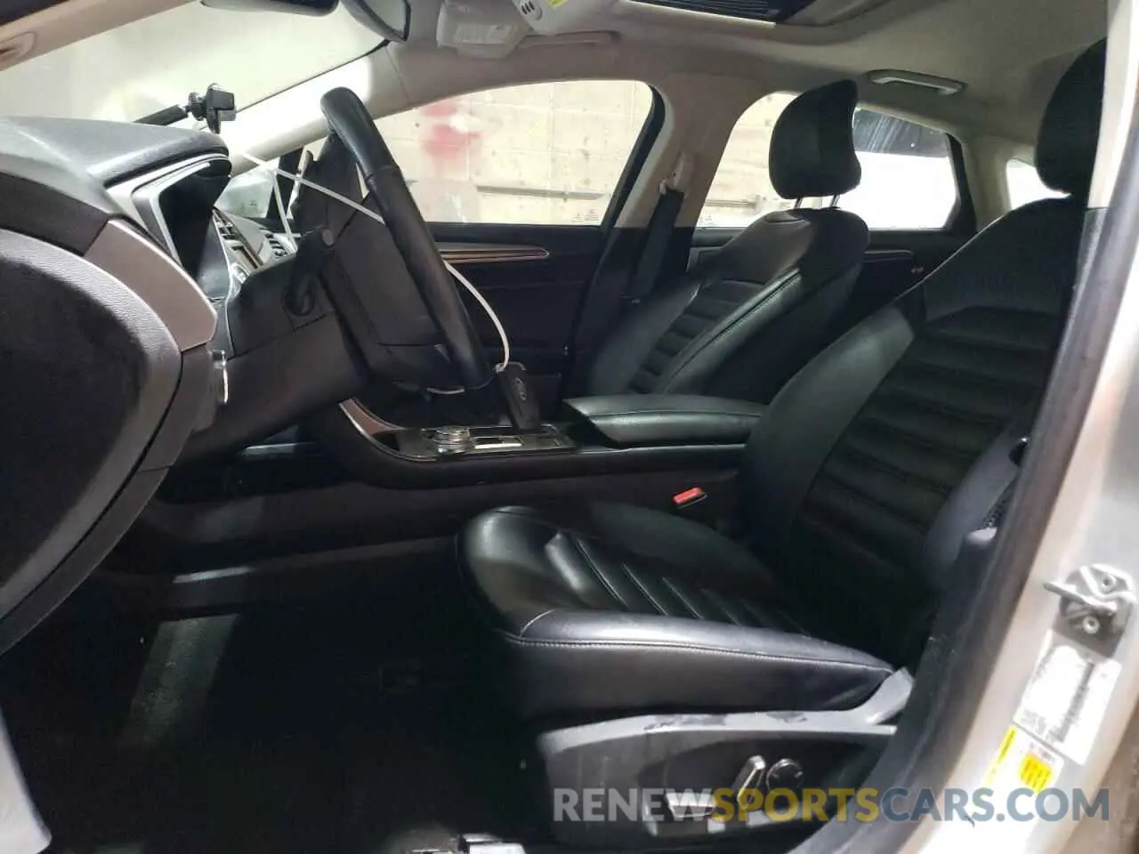 7 fotografías del automóvil dañado 3FA6P0CD0KR238296 FORD FUSION 2019