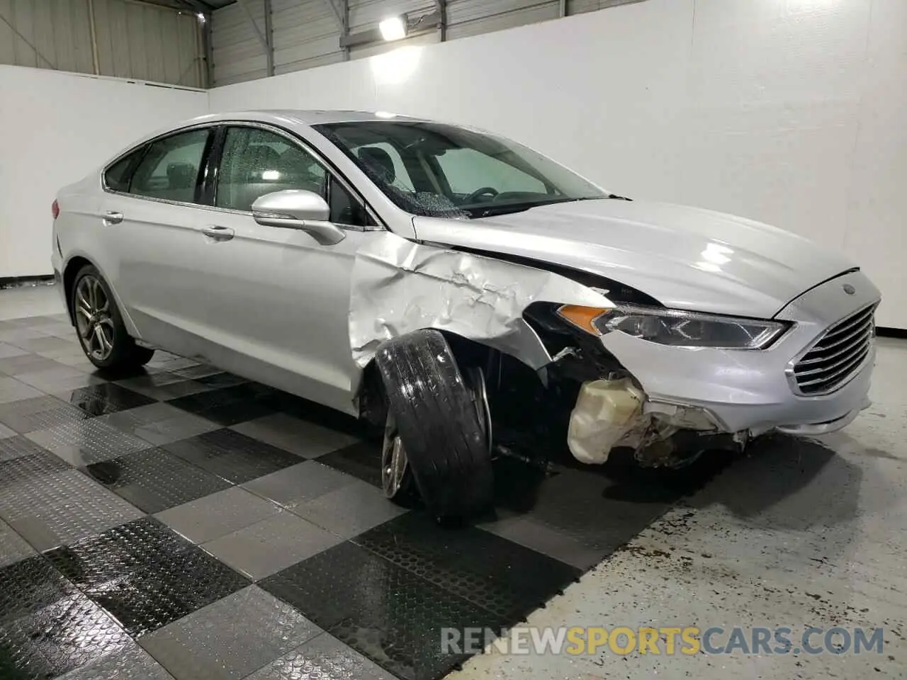 4 fotografías del automóvil dañado 3FA6P0CD0KR254062 FORD FUSION 2019