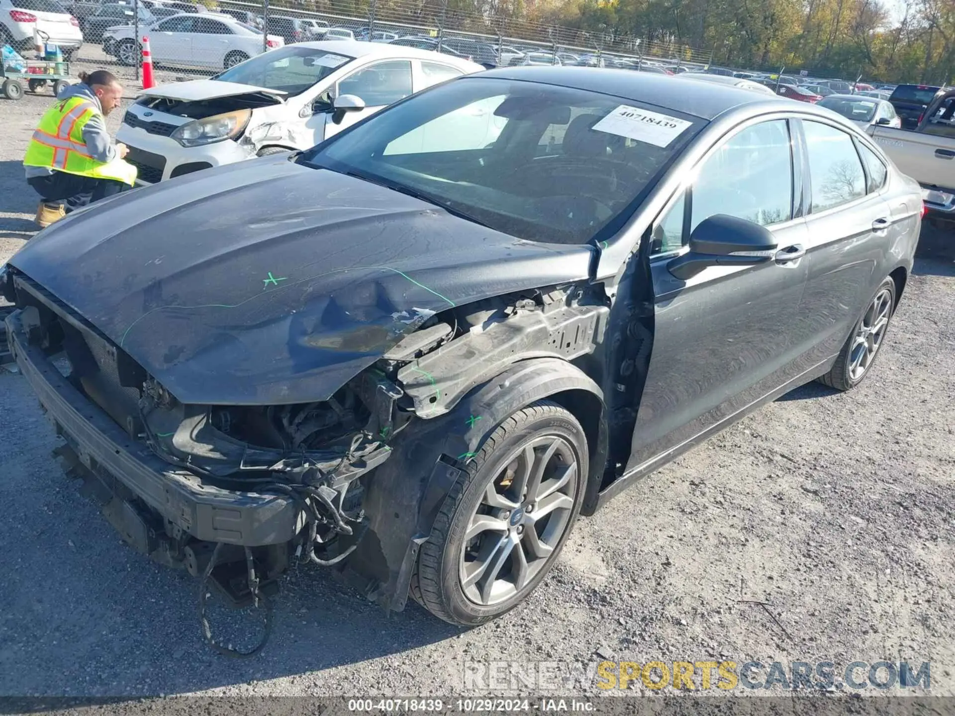 2 fotografías del automóvil dañado 3FA6P0CD2KR145389 FORD FUSION 2019