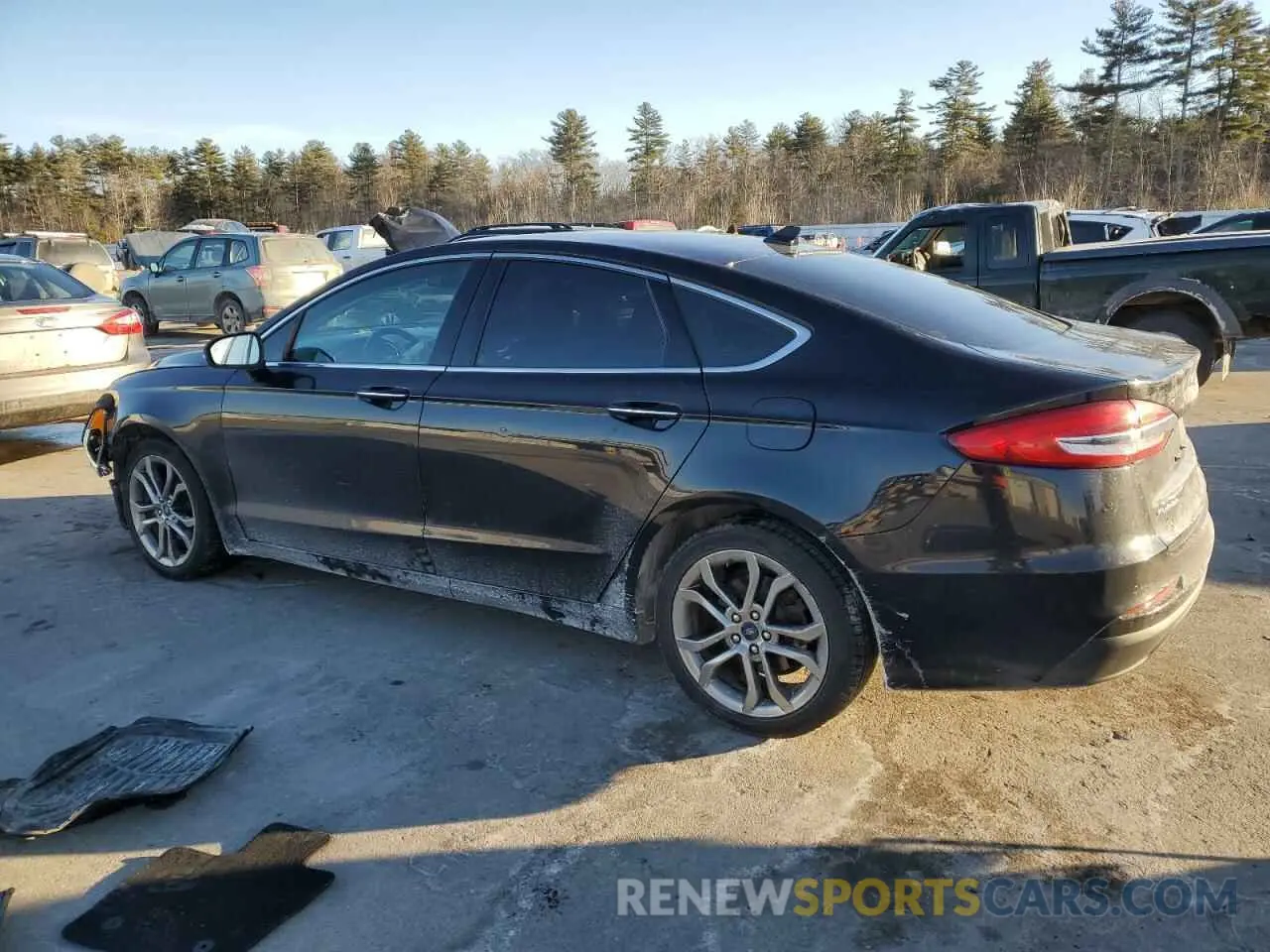 2 fotografías del automóvil dañado 3FA6P0CD2KR222309 FORD FUSION 2019