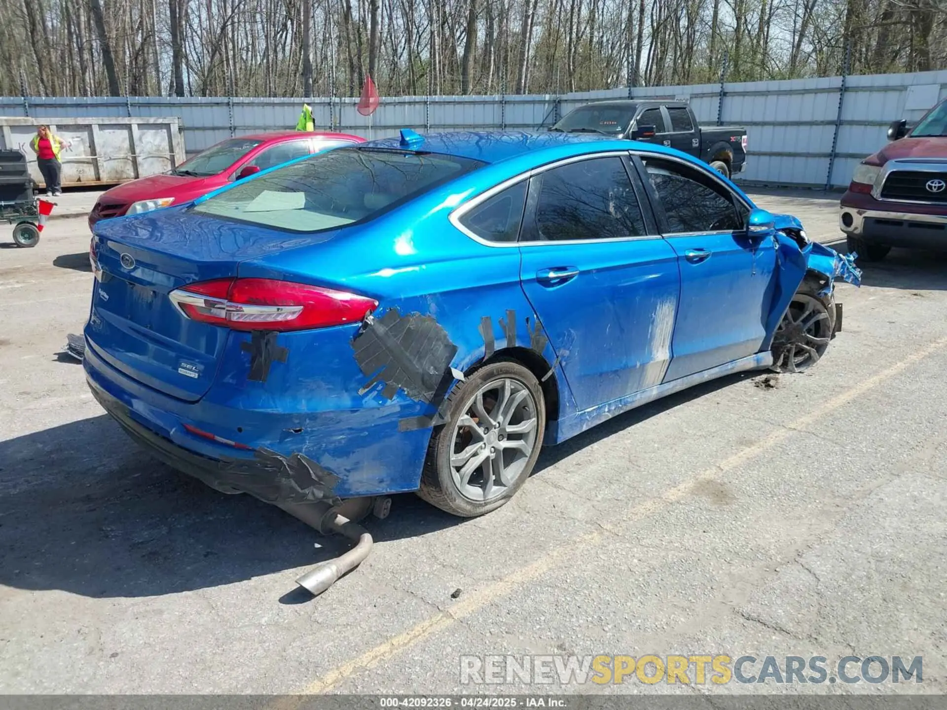 4 fotografías del automóvil dañado 3FA6P0CD2KR222911 FORD FUSION 2019
