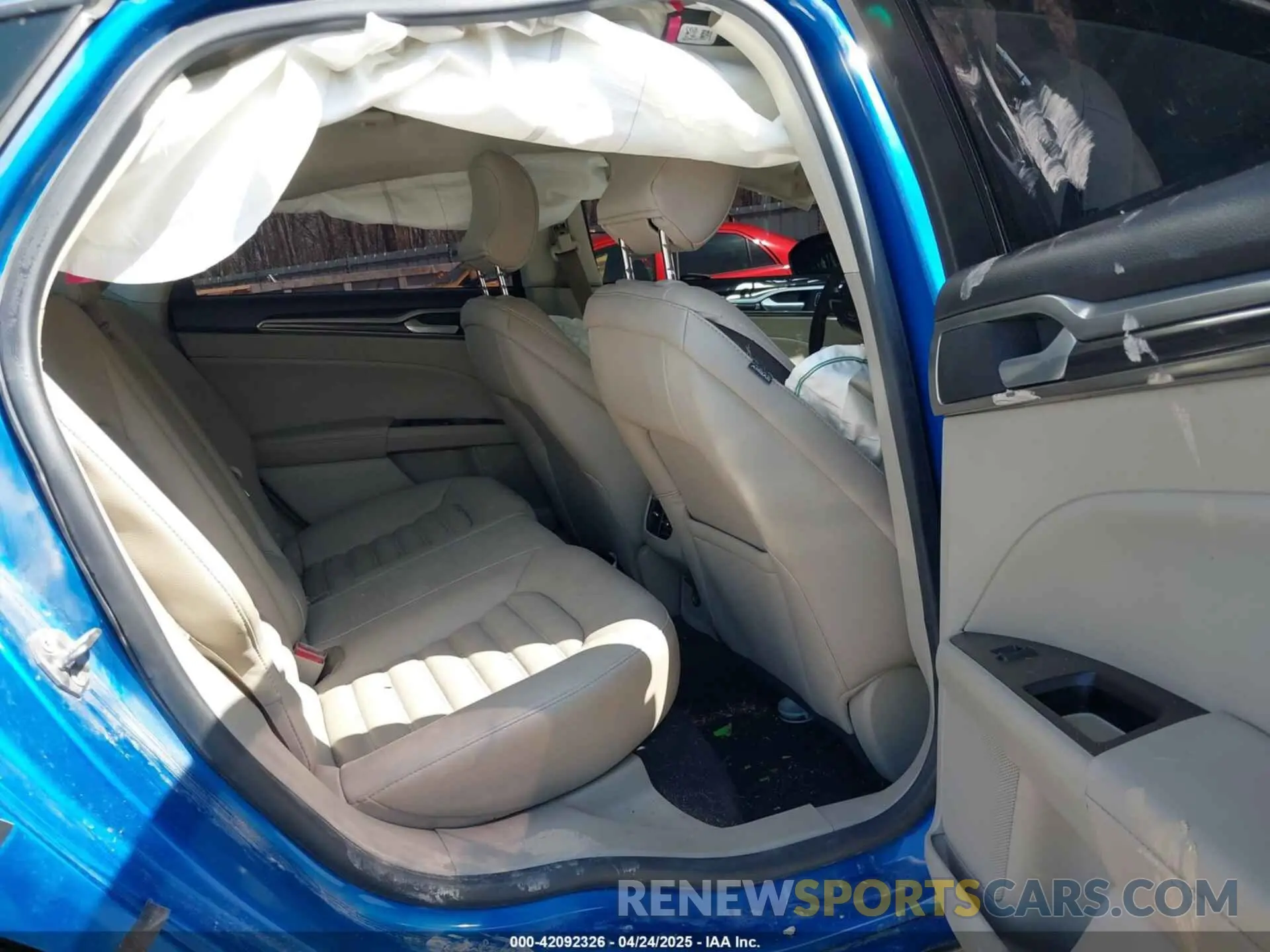 8 fotografías del automóvil dañado 3FA6P0CD2KR222911 FORD FUSION 2019