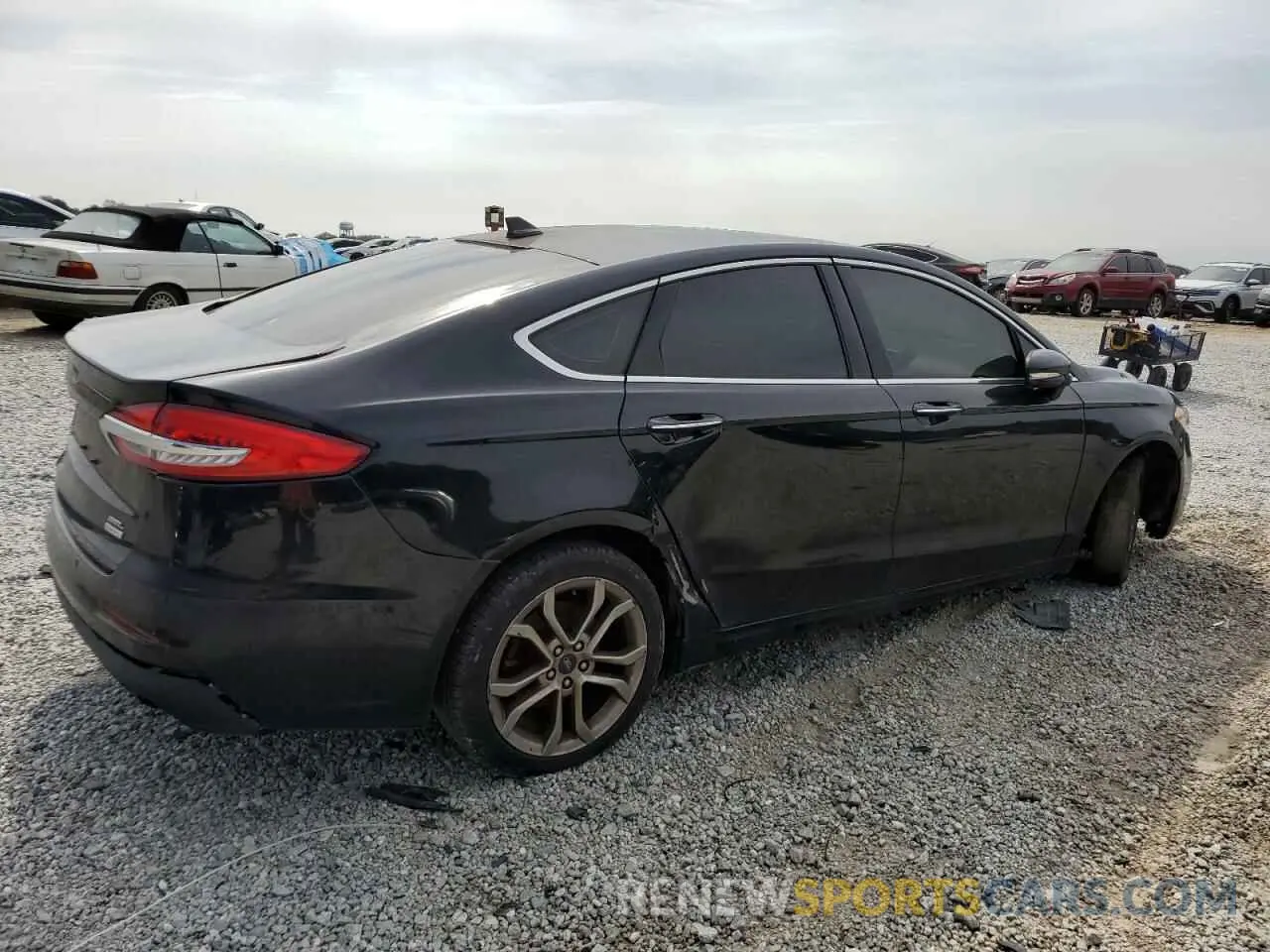 3 fotografías del automóvil dañado 3FA6P0CD3KR116452 FORD FUSION 2019