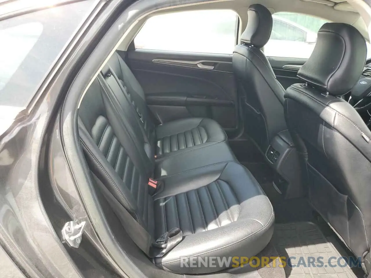 10 fotografías del automóvil dañado 3FA6P0CD3KR150410 FORD FUSION 2019
