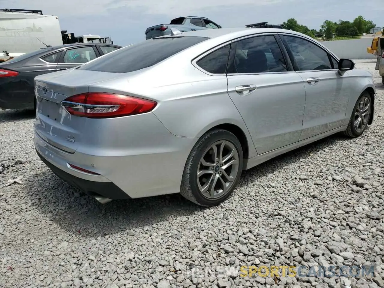 3 fotografías del automóvil dañado 3FA6P0CD3KR181754 FORD FUSION 2019
