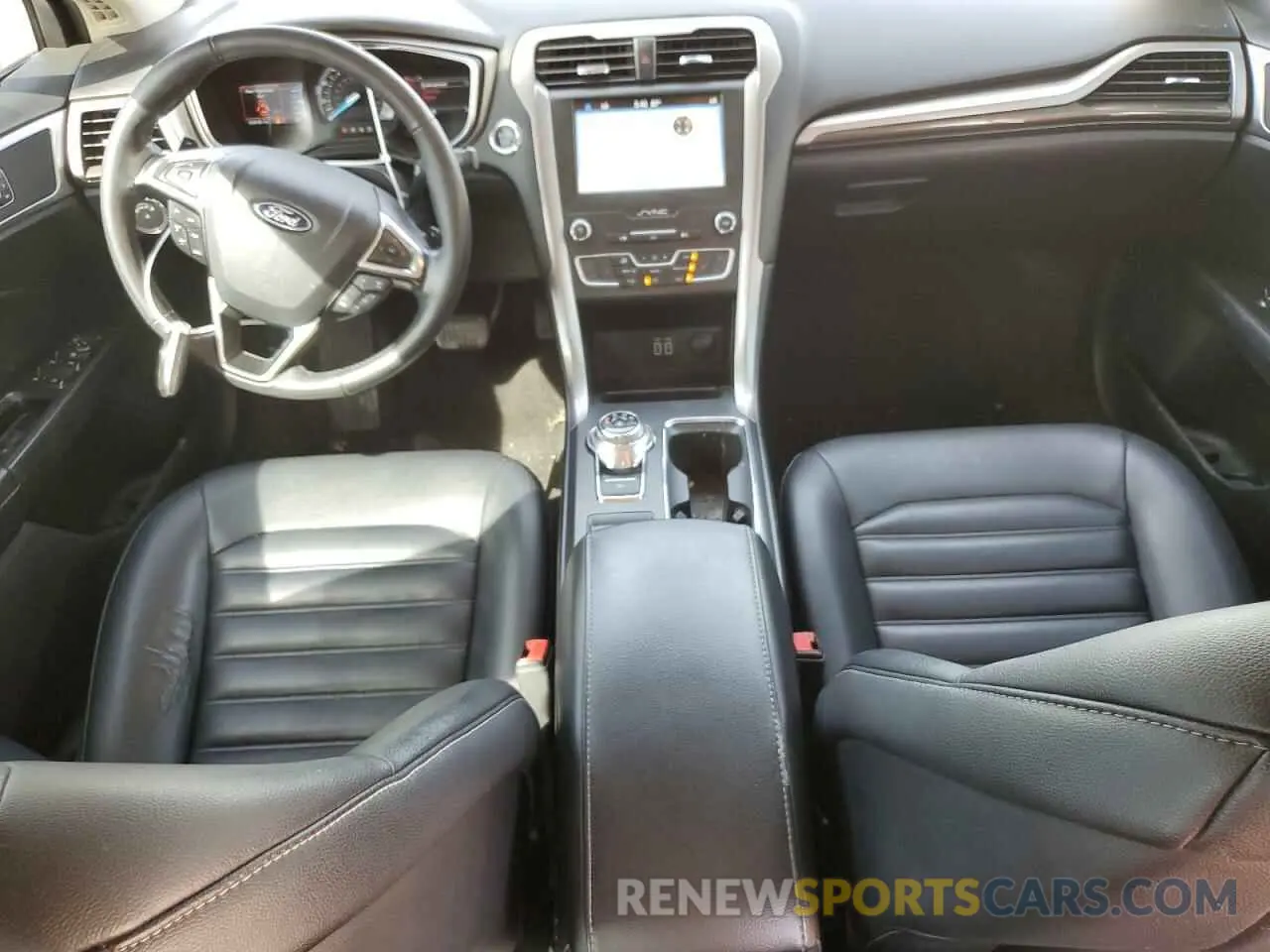 8 fotografías del automóvil dañado 3FA6P0CD3KR252967 FORD FUSION 2019