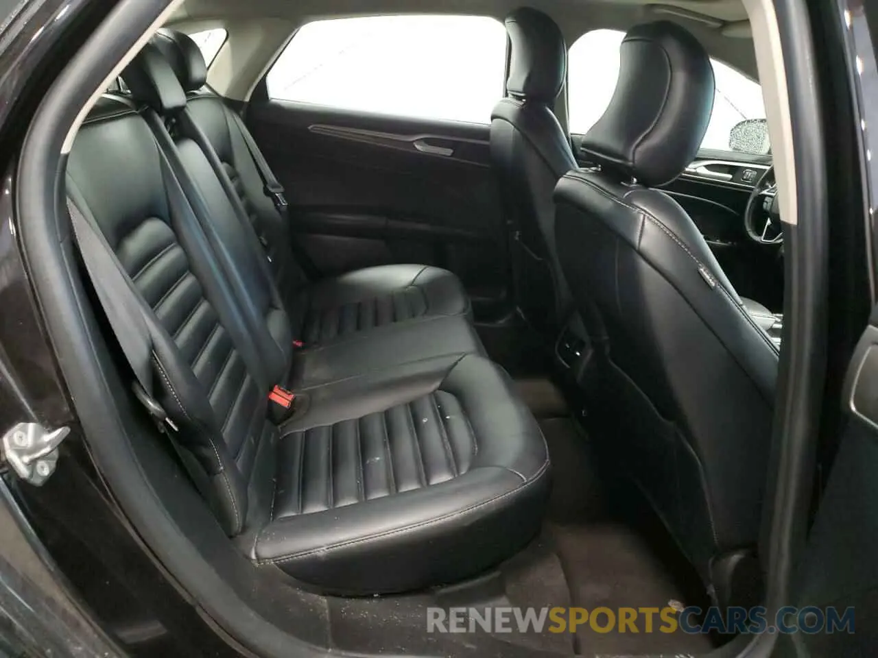 10 fotografías del automóvil dañado 3FA6P0CD4KR181424 FORD FUSION 2019