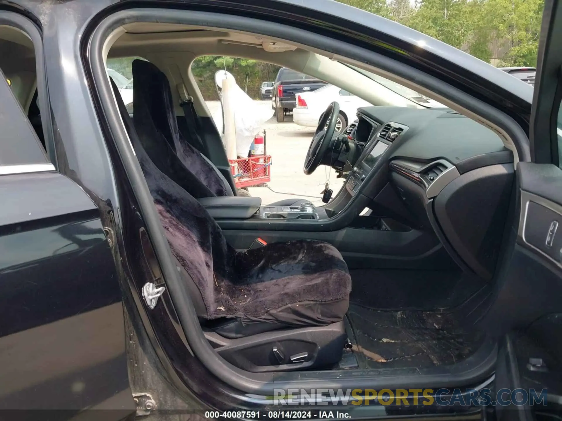 5 fotografías del automóvil dañado 3FA6P0CD4KR224479 FORD FUSION 2019