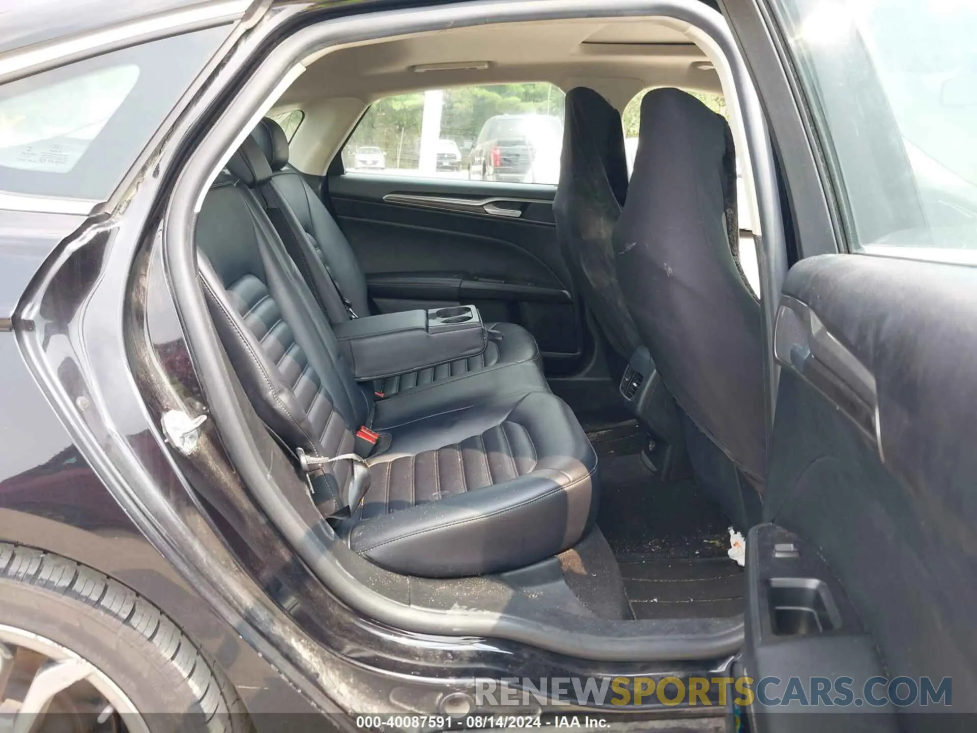 8 fotografías del automóvil dañado 3FA6P0CD4KR224479 FORD FUSION 2019