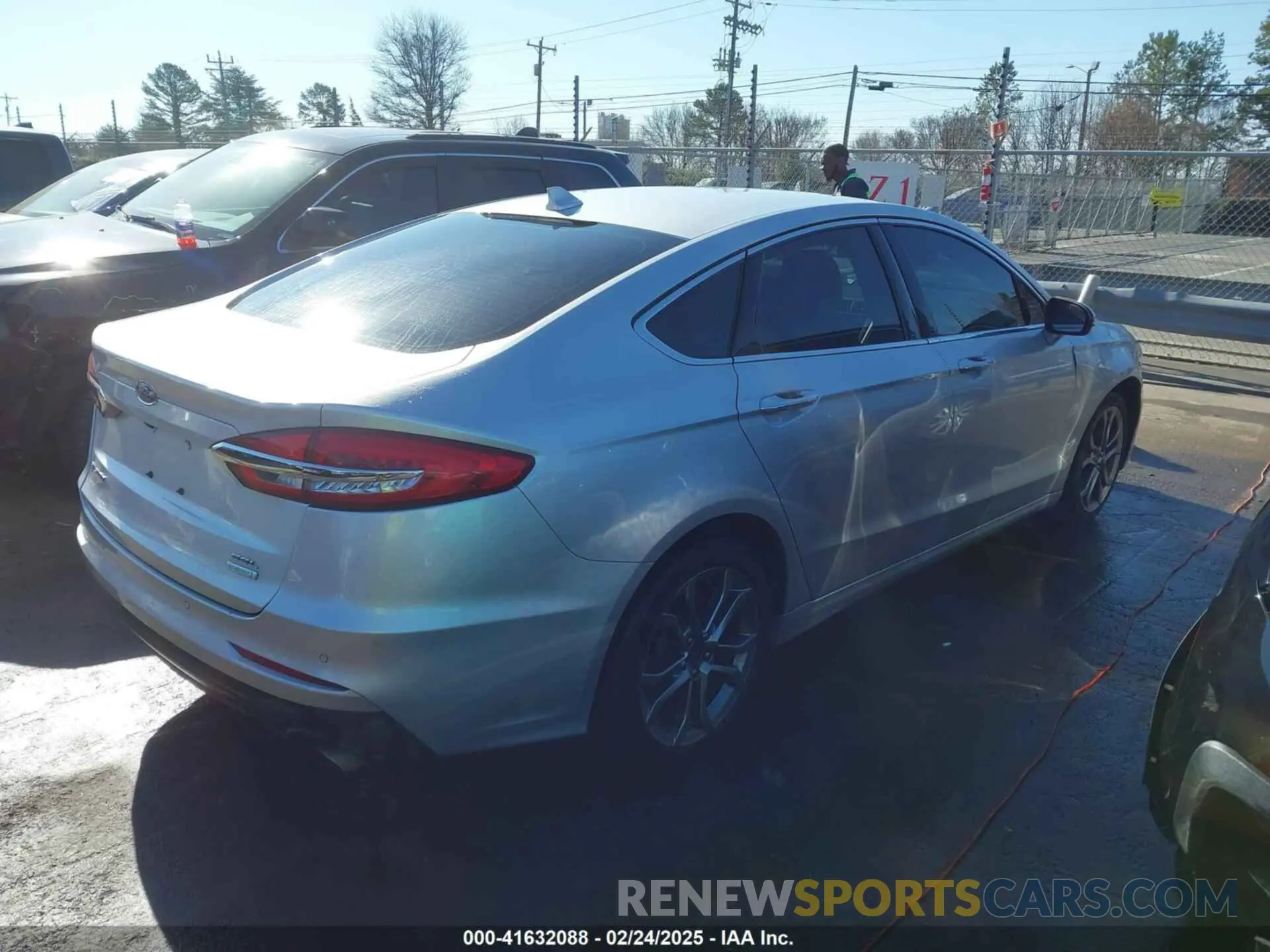 4 fotografías del automóvil dañado 3FA6P0CD5KR270726 FORD FUSION 2019