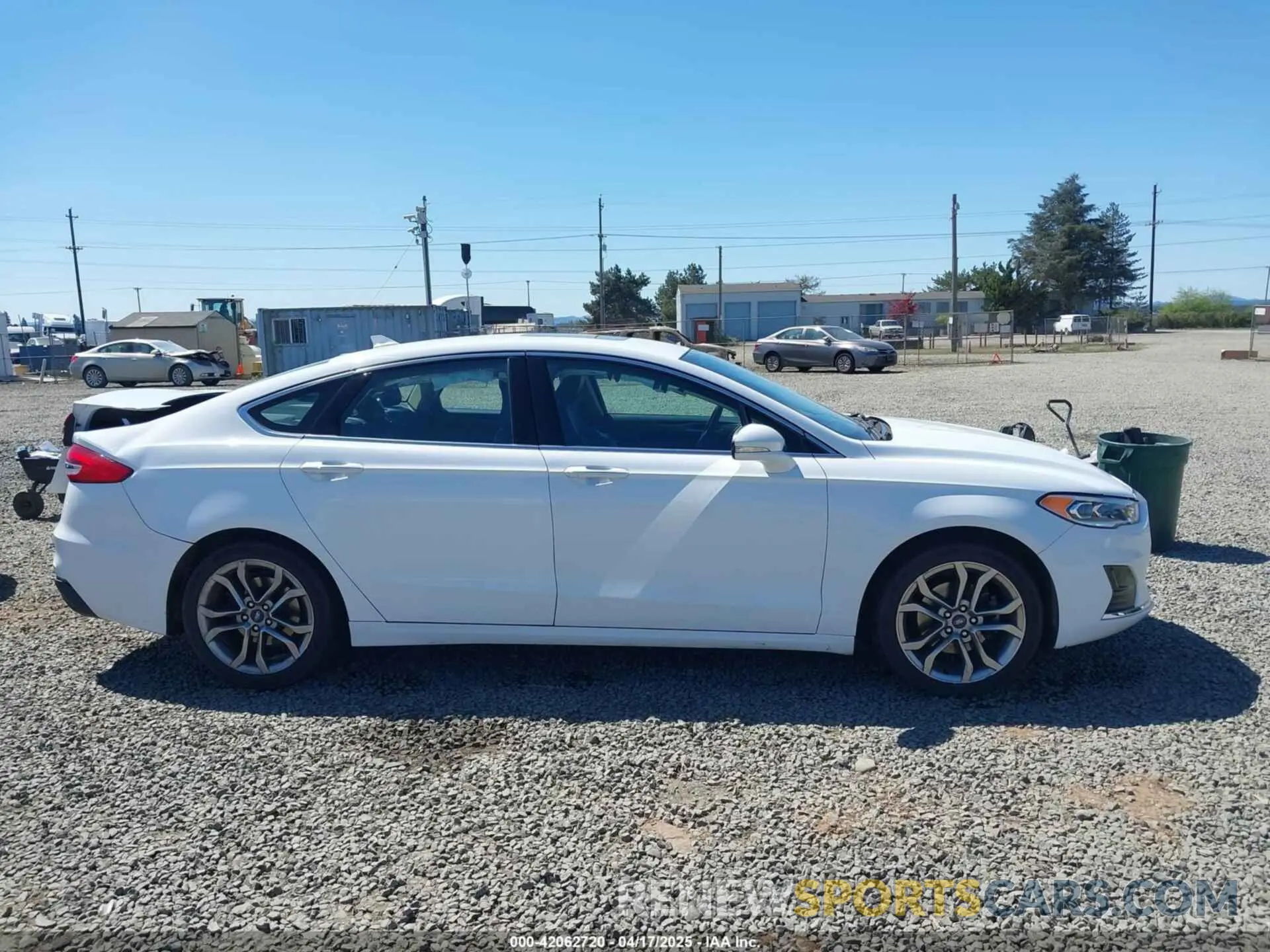 13 fotografías del automóvil dañado 3FA6P0CD7KR233726 FORD FUSION 2019