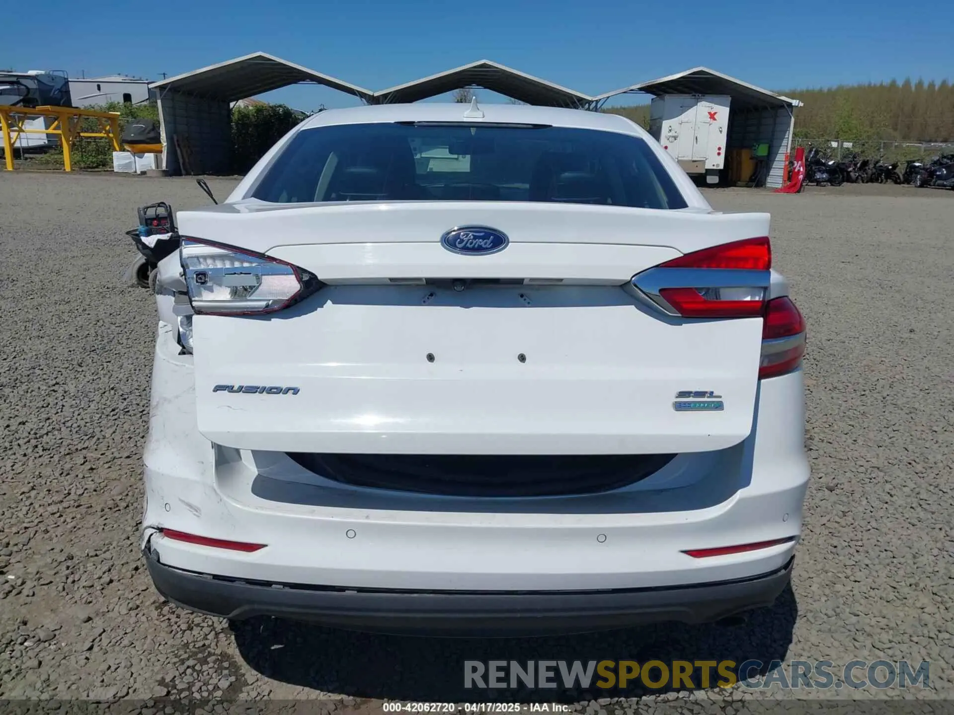 16 fotografías del automóvil dañado 3FA6P0CD7KR233726 FORD FUSION 2019