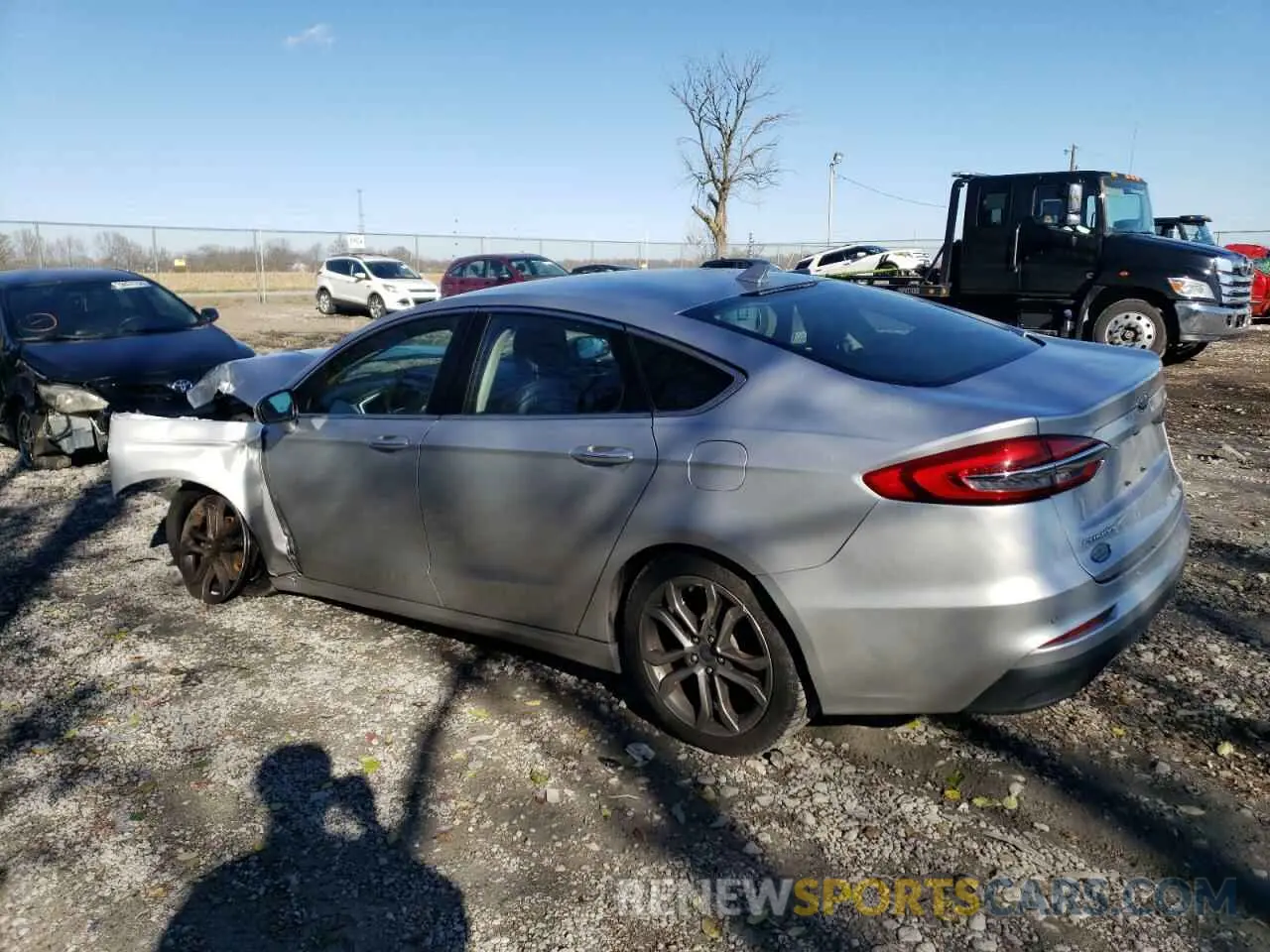 2 fotografías del automóvil dañado 3FA6P0CD8KR238434 FORD FUSION 2019