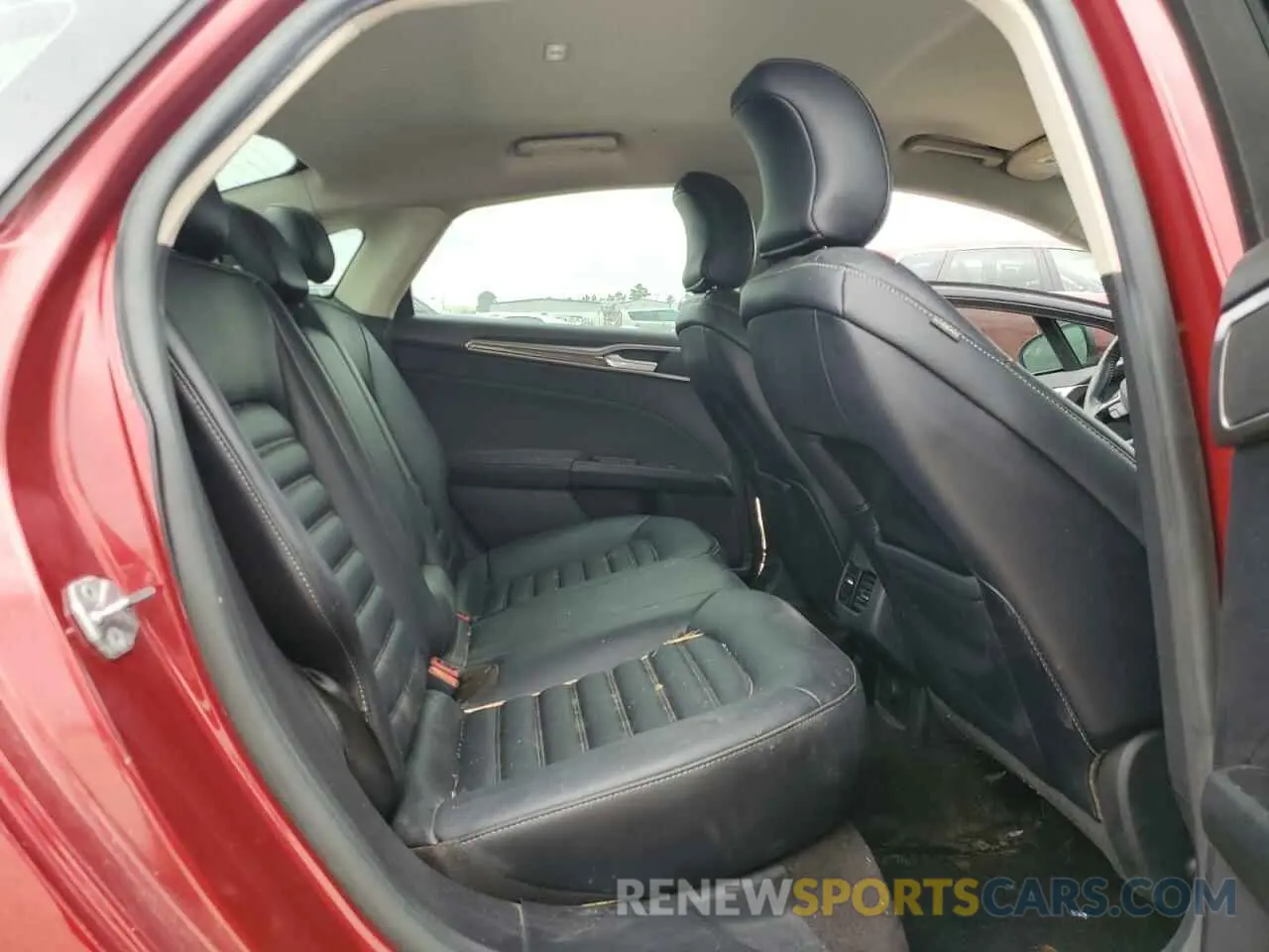 10 fotografías del automóvil dañado 3FA6P0CD8KR250597 FORD FUSION 2019