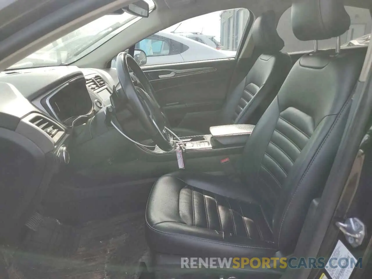 7 fotografías del automóvil dañado 3FA6P0CD9KR109778 FORD FUSION 2019
