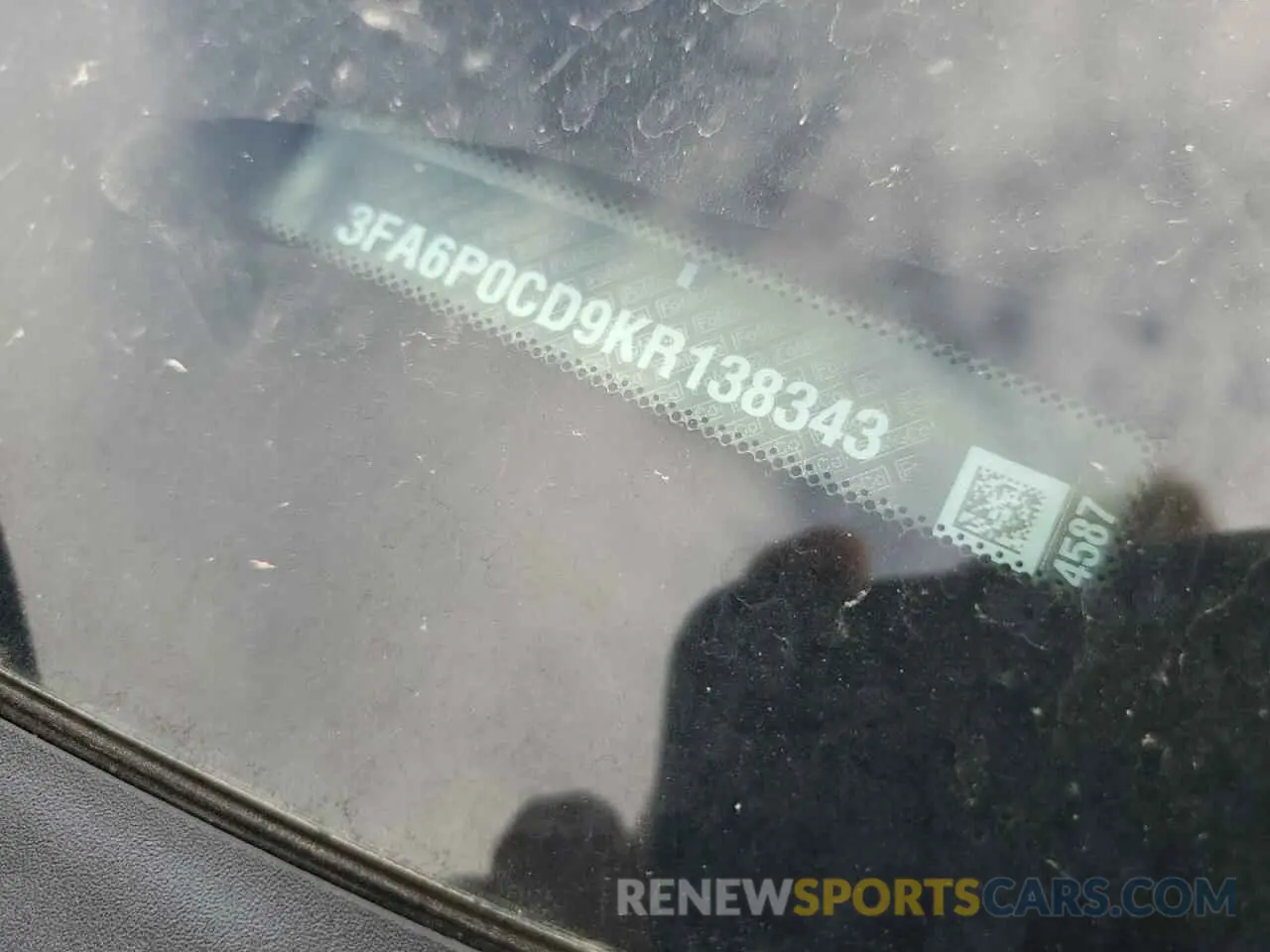 14 fotografías del automóvil dañado 3FA6P0CD9KR138343 FORD FUSION 2019