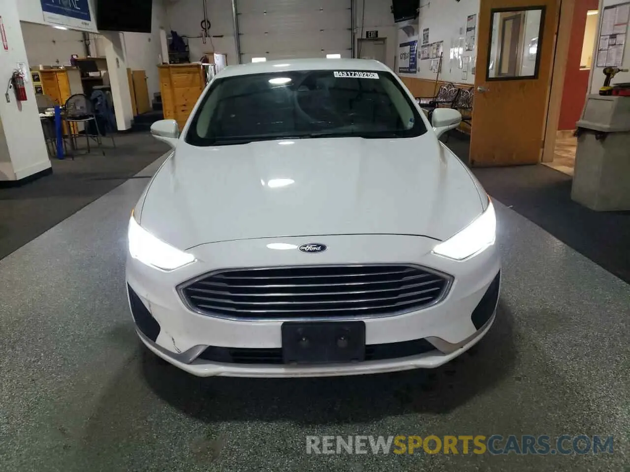 5 fotografías del automóvil dañado 3FA6P0CDXKR118649 FORD FUSION 2019