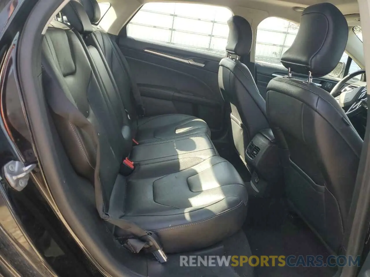 10 fotografías del automóvil dañado 3FA6P0D91KR124124 FORD FUSION 2019