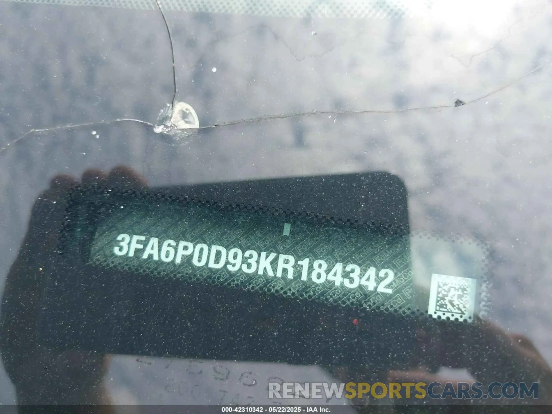 9 fotografías del automóvil dañado 3FA6P0D93KR184342 FORD FUSION 2019