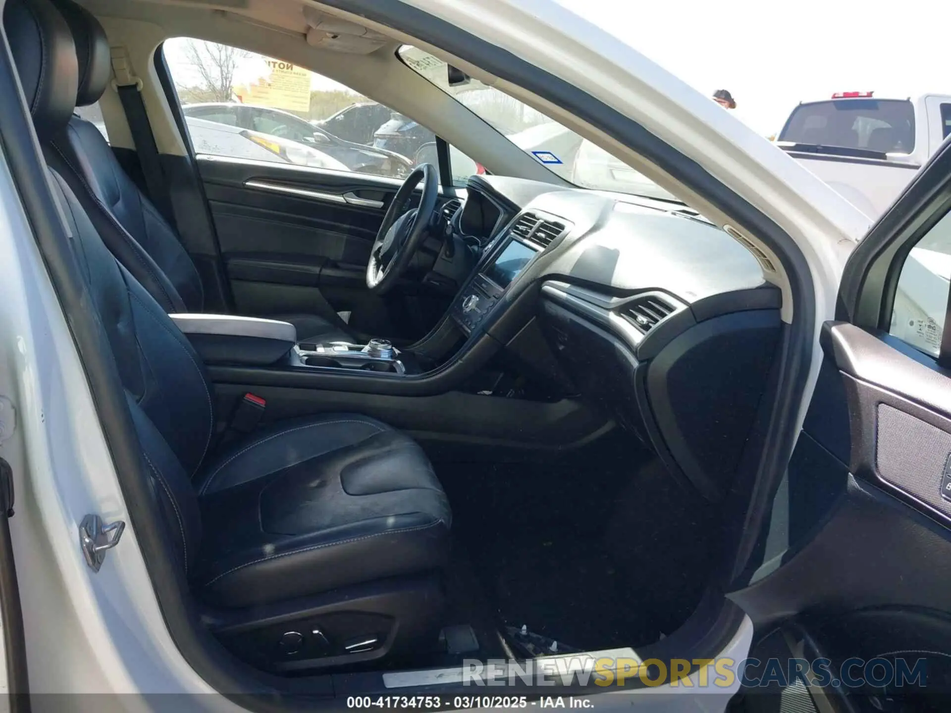 5 fotografías del automóvil dañado 3FA6P0D98KR124086 FORD FUSION 2019