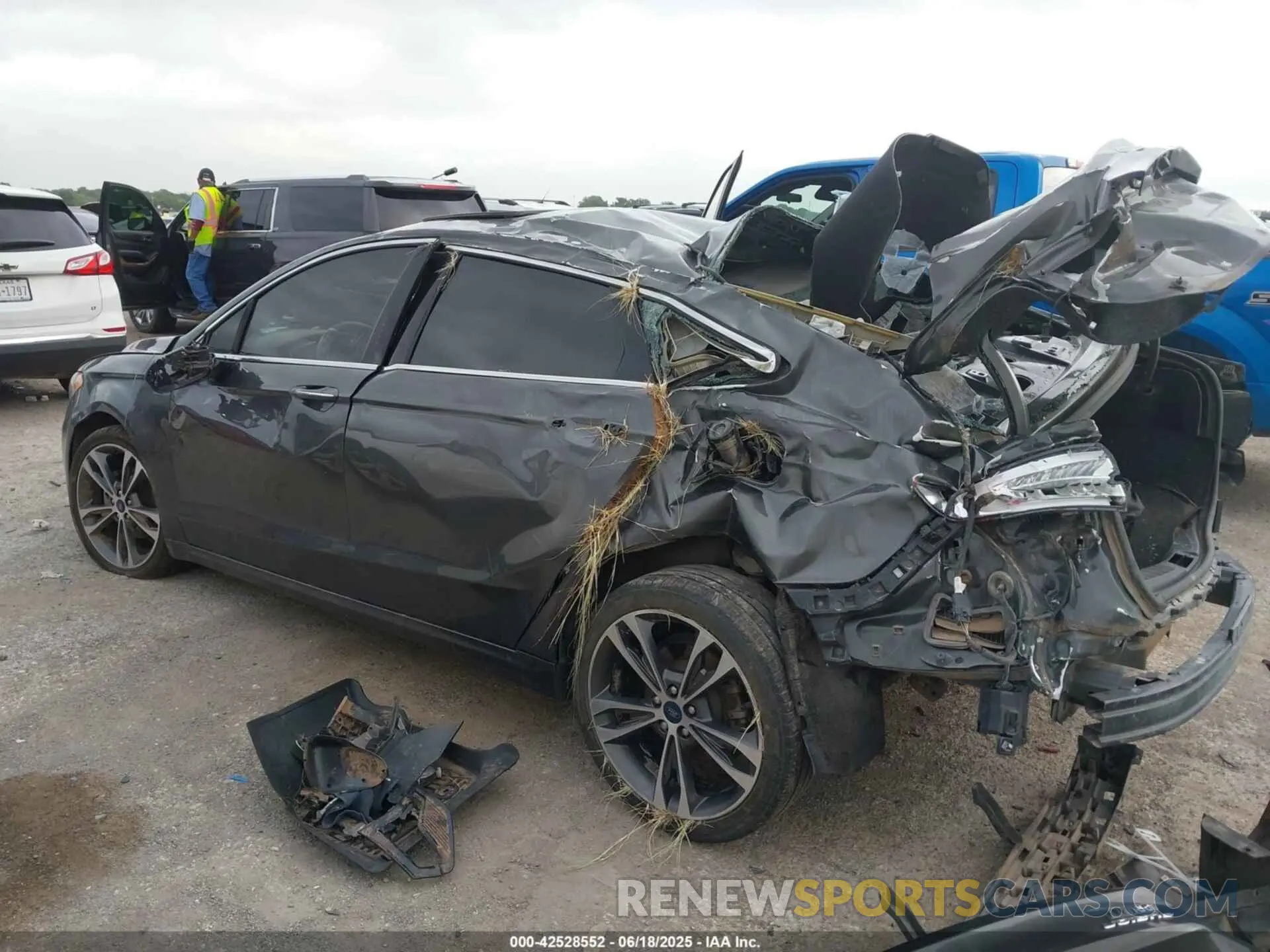 3 fotografías del automóvil dañado 3FA6P0D98KR187270 FORD FUSION 2019