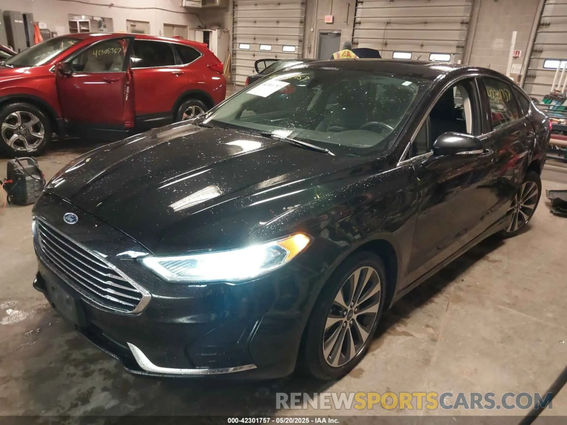 2 fotografías del automóvil dañado 3FA6P0E9XKR103075 FORD FUSION 2019