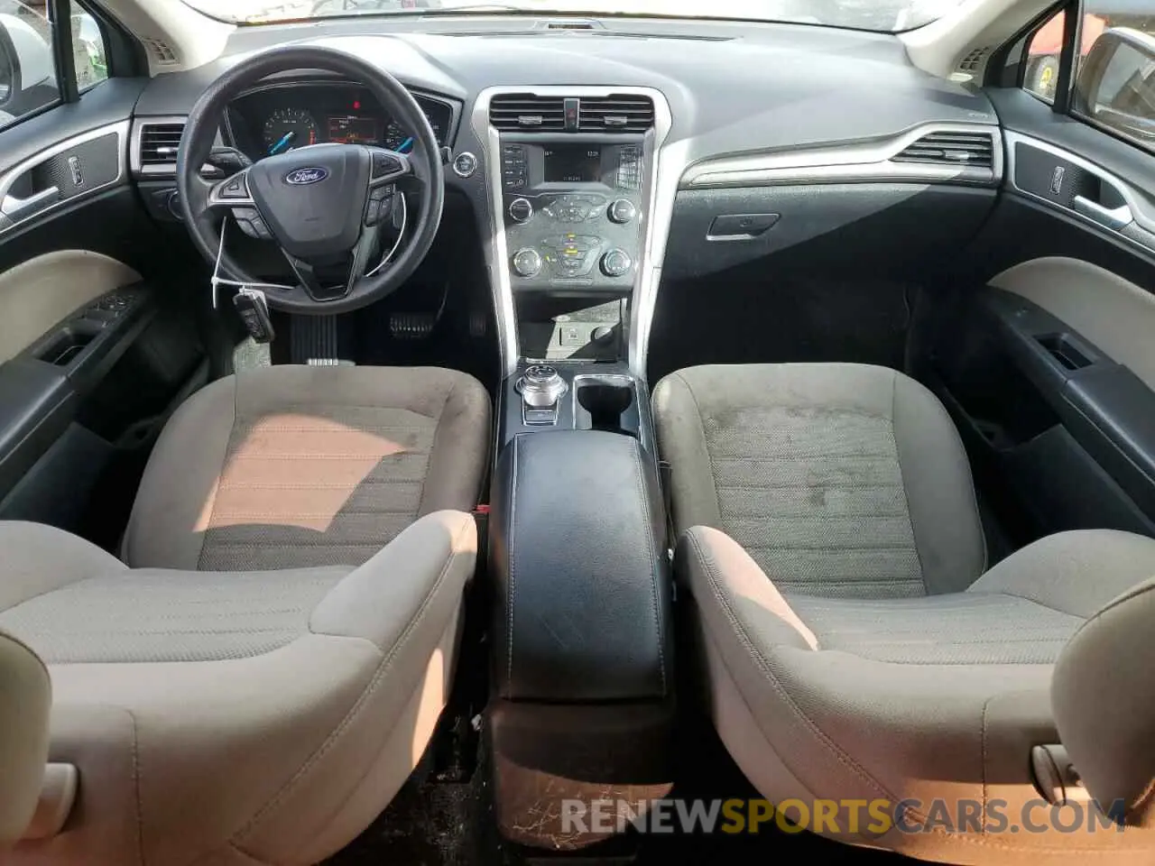 8 fotografías del automóvil dañado 3FA6P0G70KR233006 FORD FUSION 2019