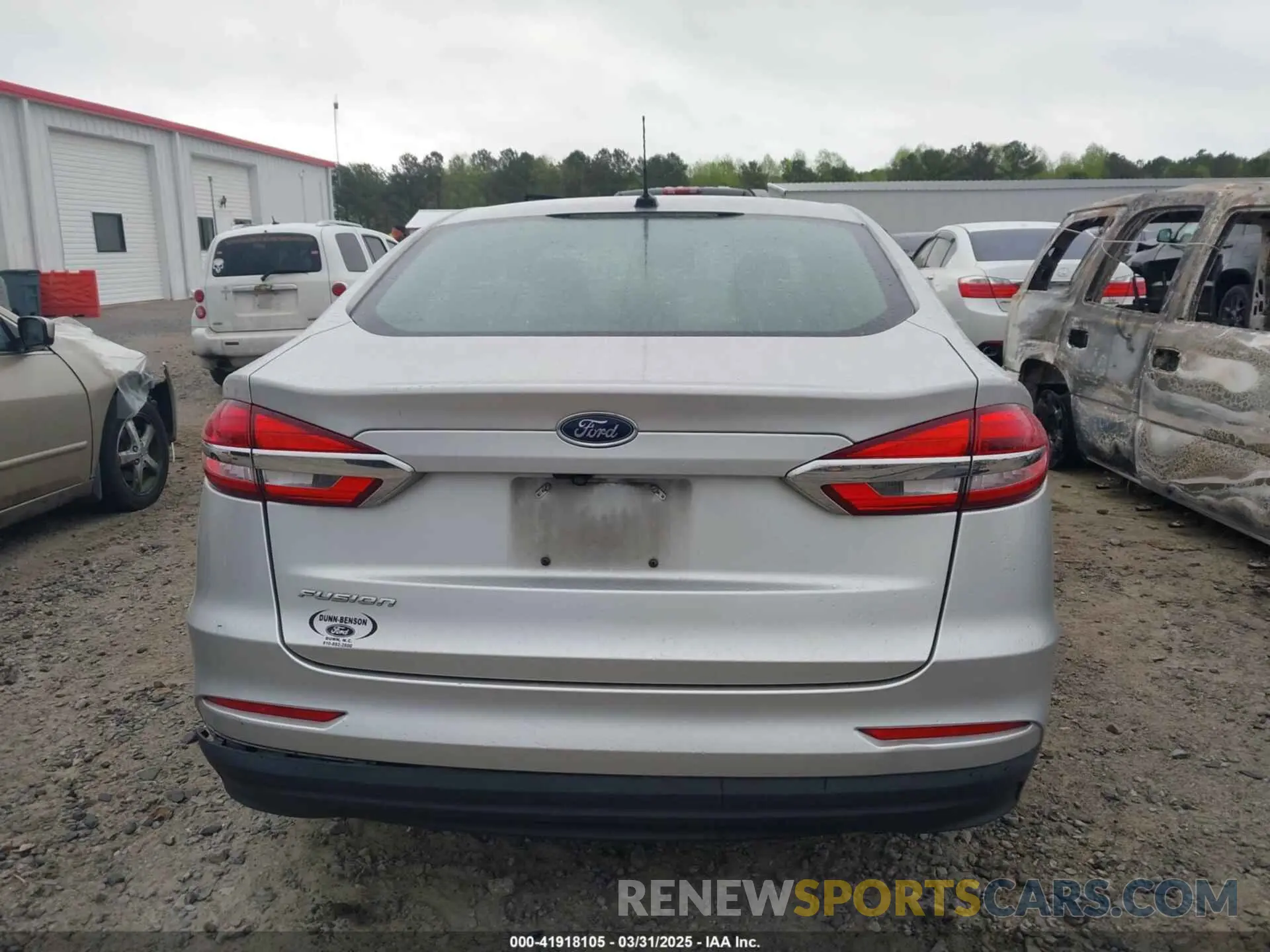 16 fotografías del automóvil dañado 3FA6P0G71KR126921 FORD FUSION 2019